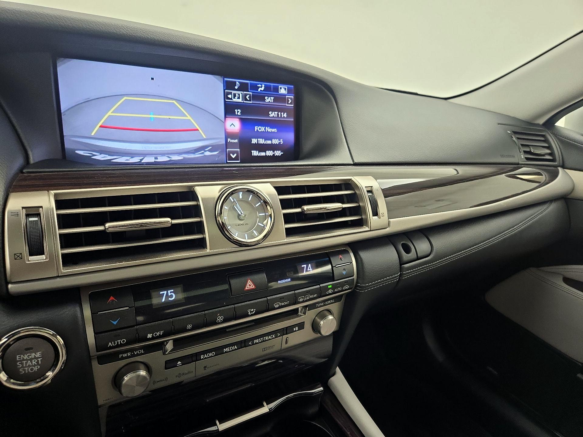 Thumbnail: 2015 Lexus LS - 15
