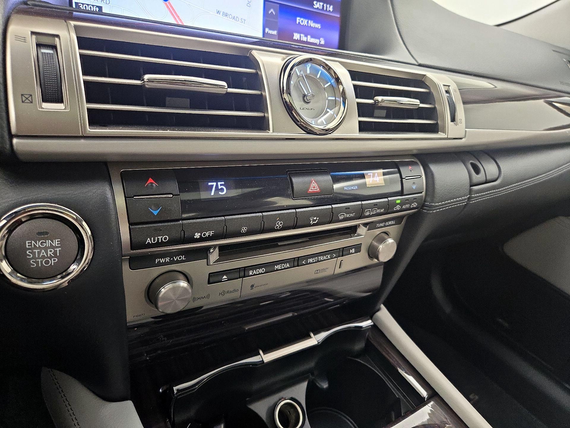 Thumbnail: 2015 Lexus LS - 17
