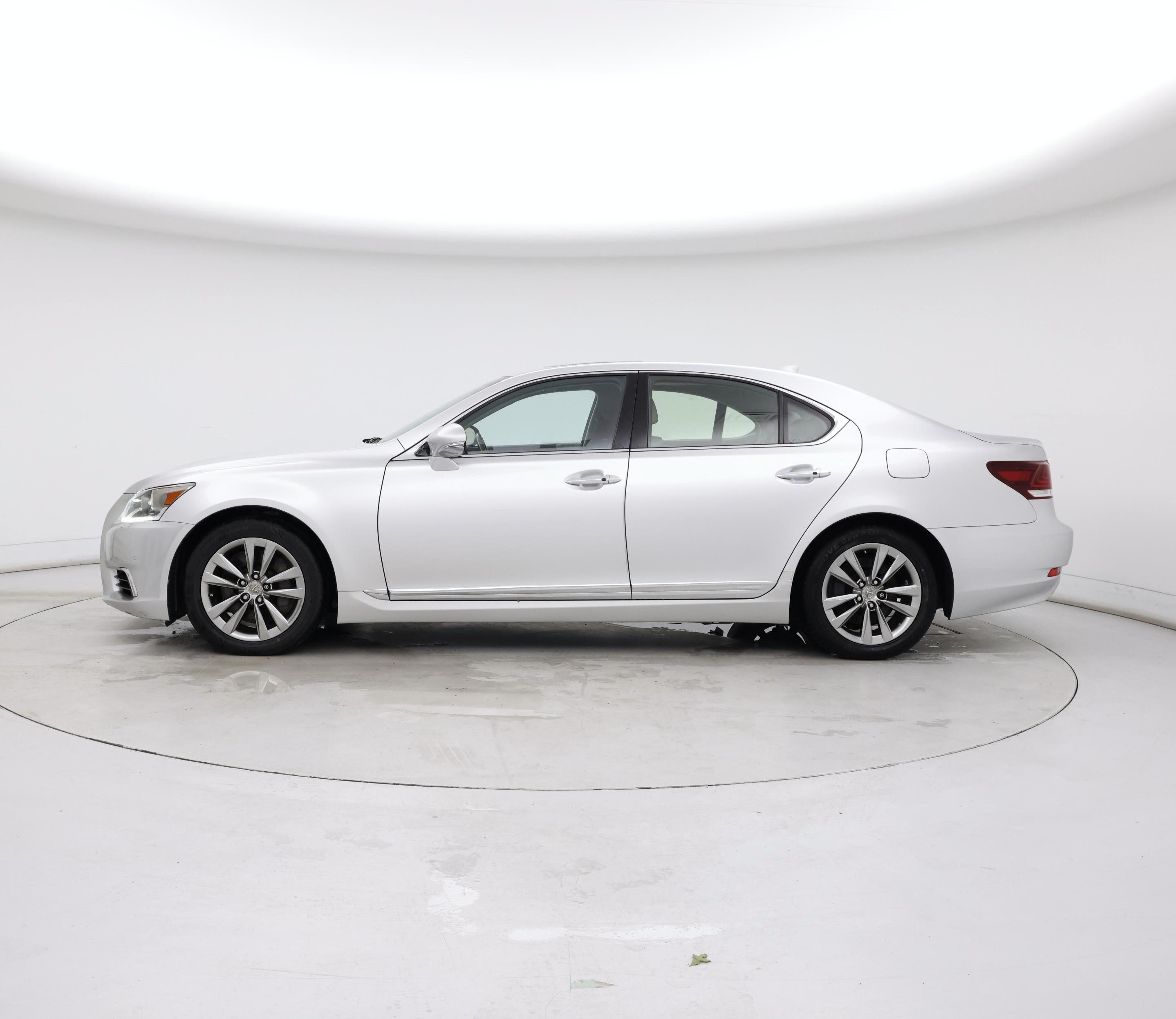 Thumbnail: 2015 Lexus LS - 3