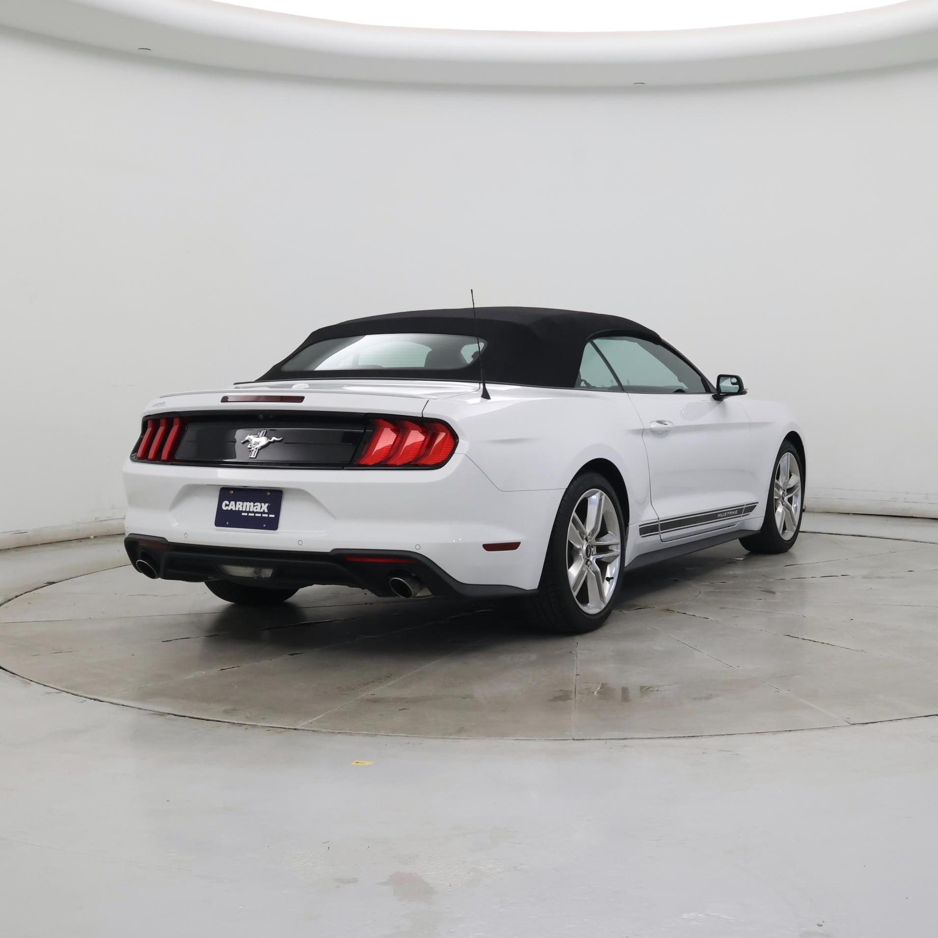 Thumbnail: 2019 Ford Mustang - 8