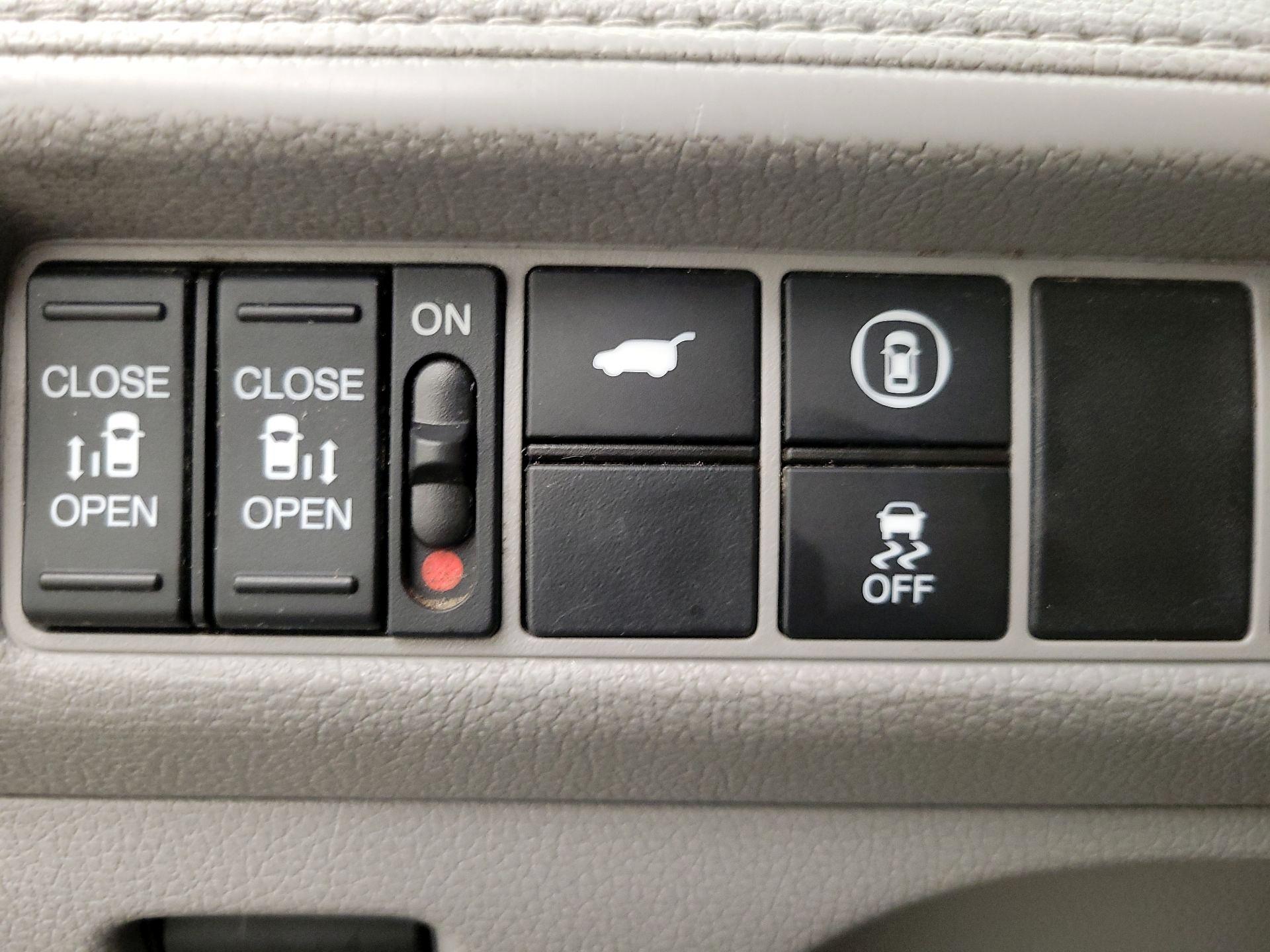 Thumbnail: 2023 Honda Odyssey - 13