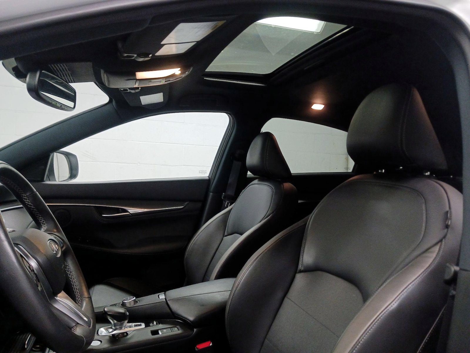 Sunroof(s) & Overhead Airbags