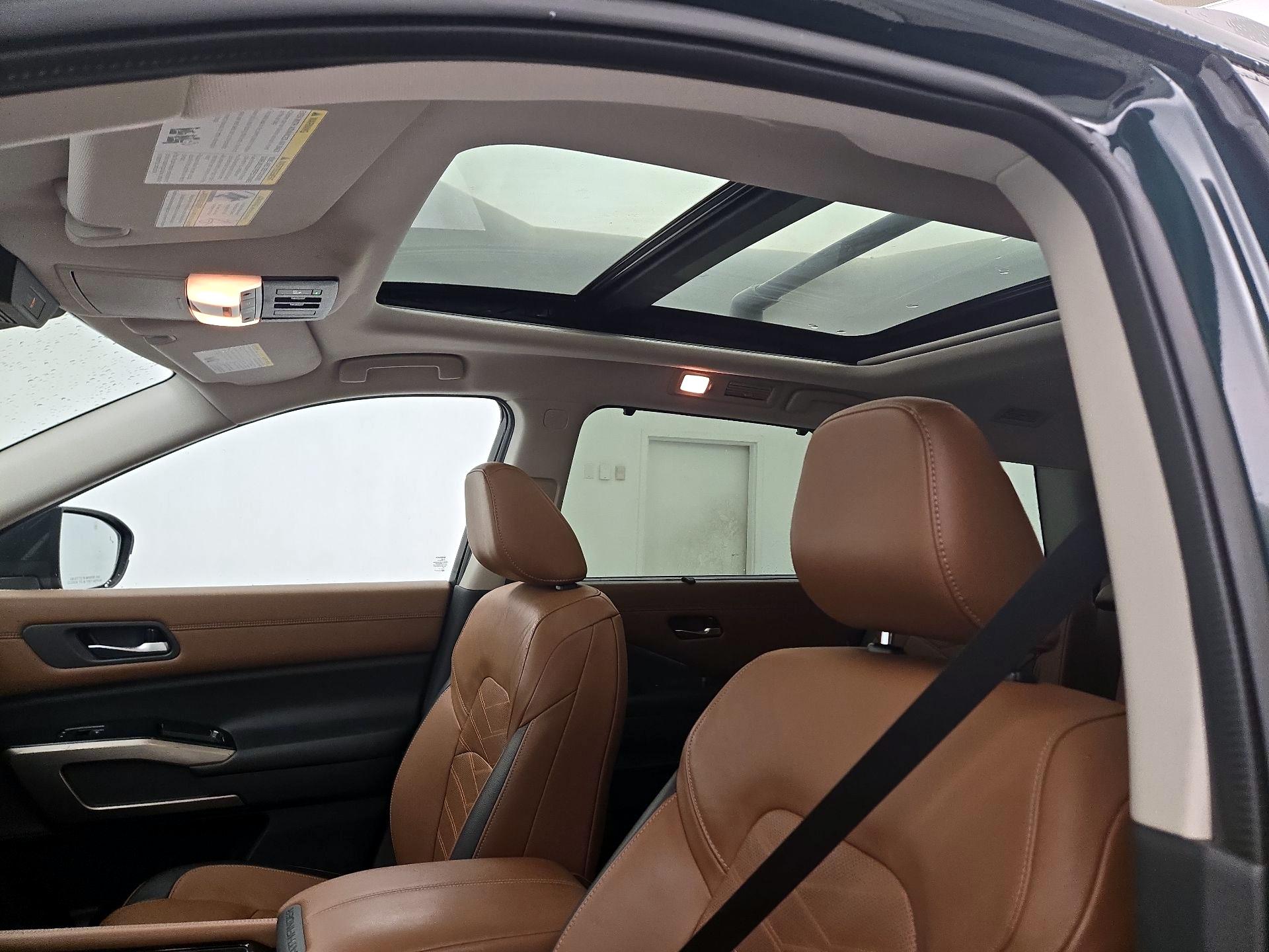 Thumbnail: 2022 Nissan Pathfinder - 20