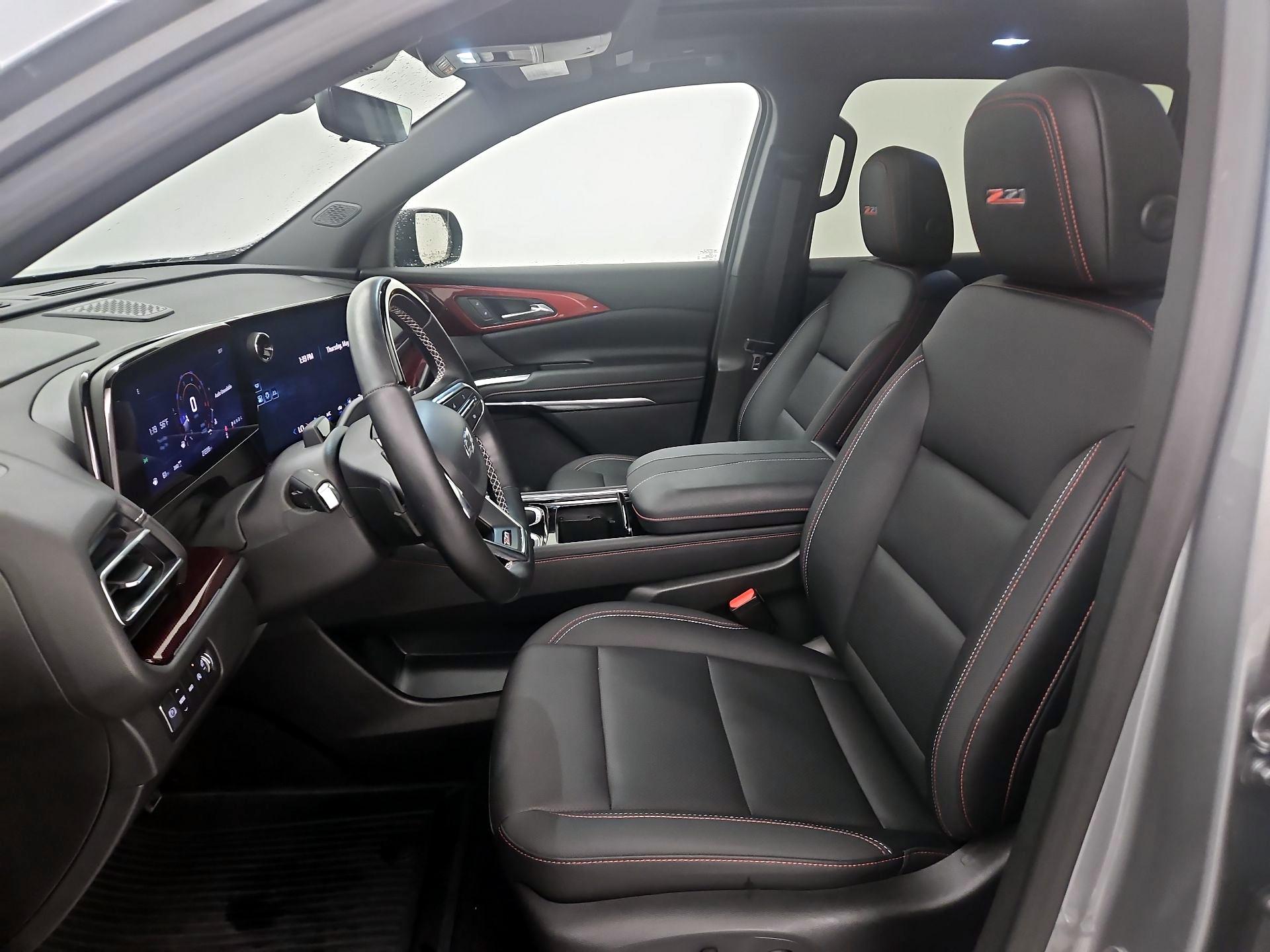 Thumbnail: 2025 Chevrolet Traverse - 11