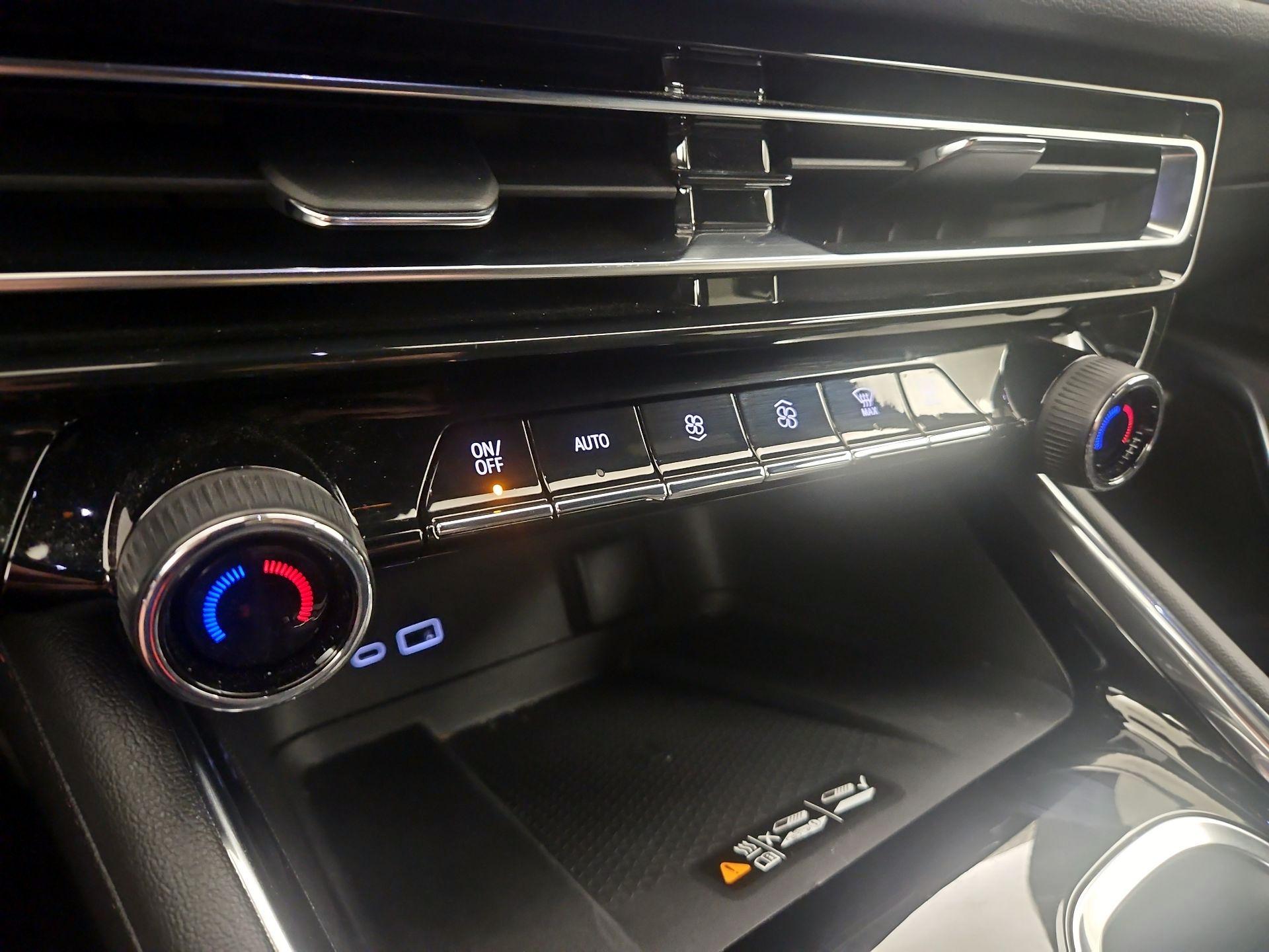 Thumbnail: 2025 Chevrolet Traverse - 16
