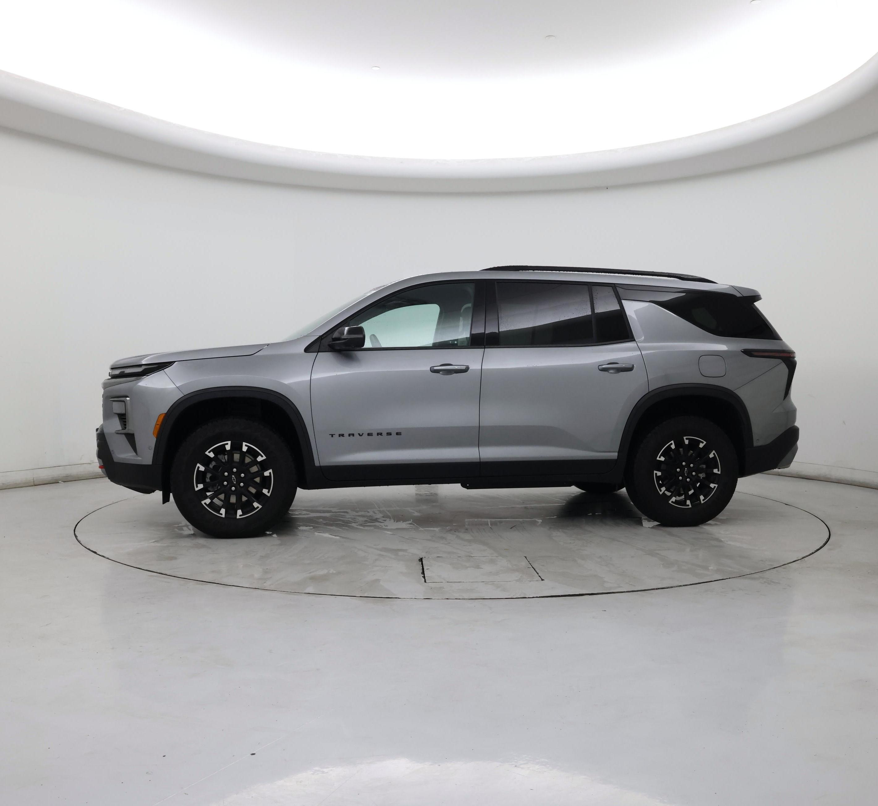 Thumbnail: 2025 Chevrolet Traverse - 3
