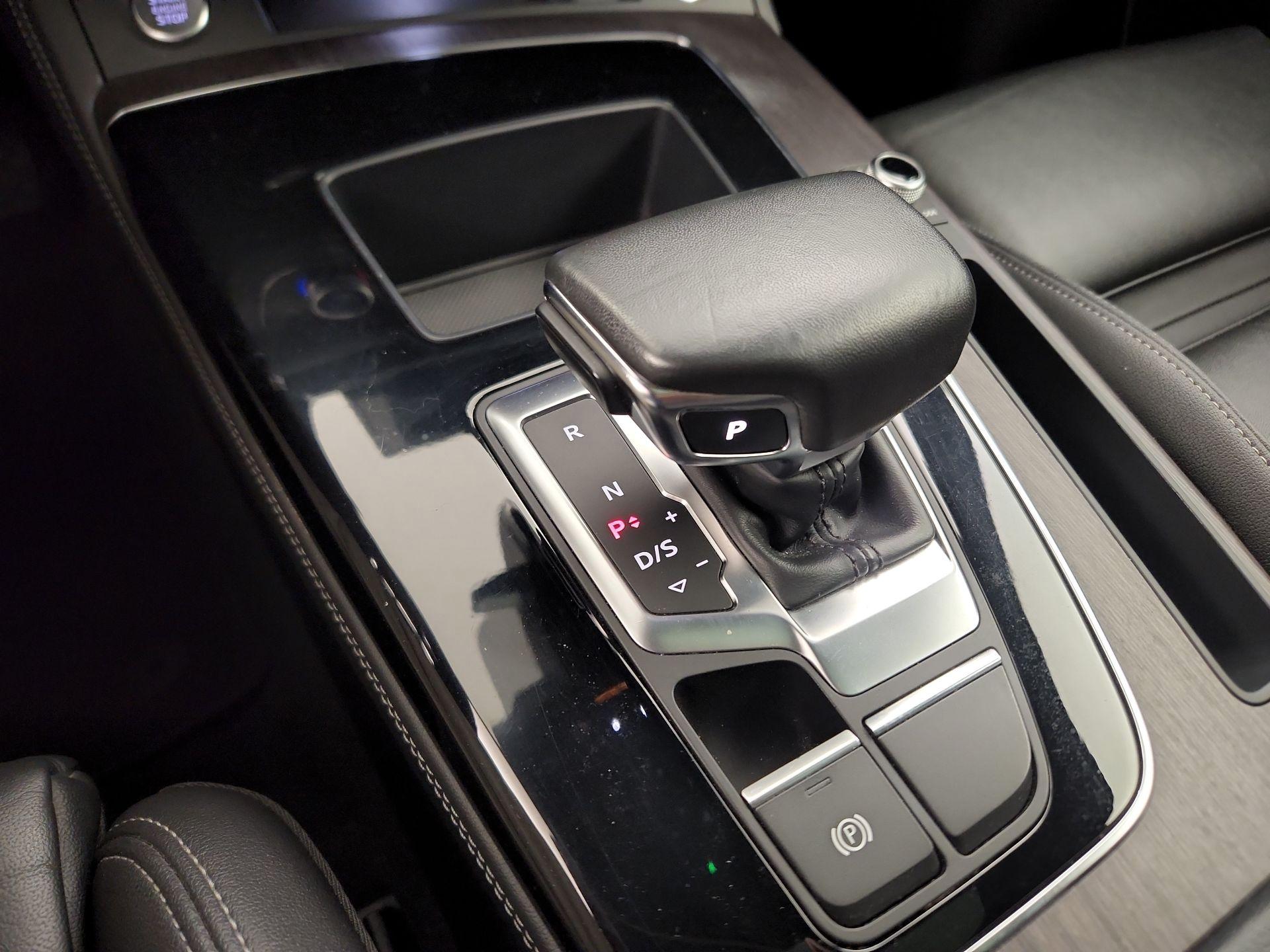 Thumbnail: 2023 Audi Q5 - 17