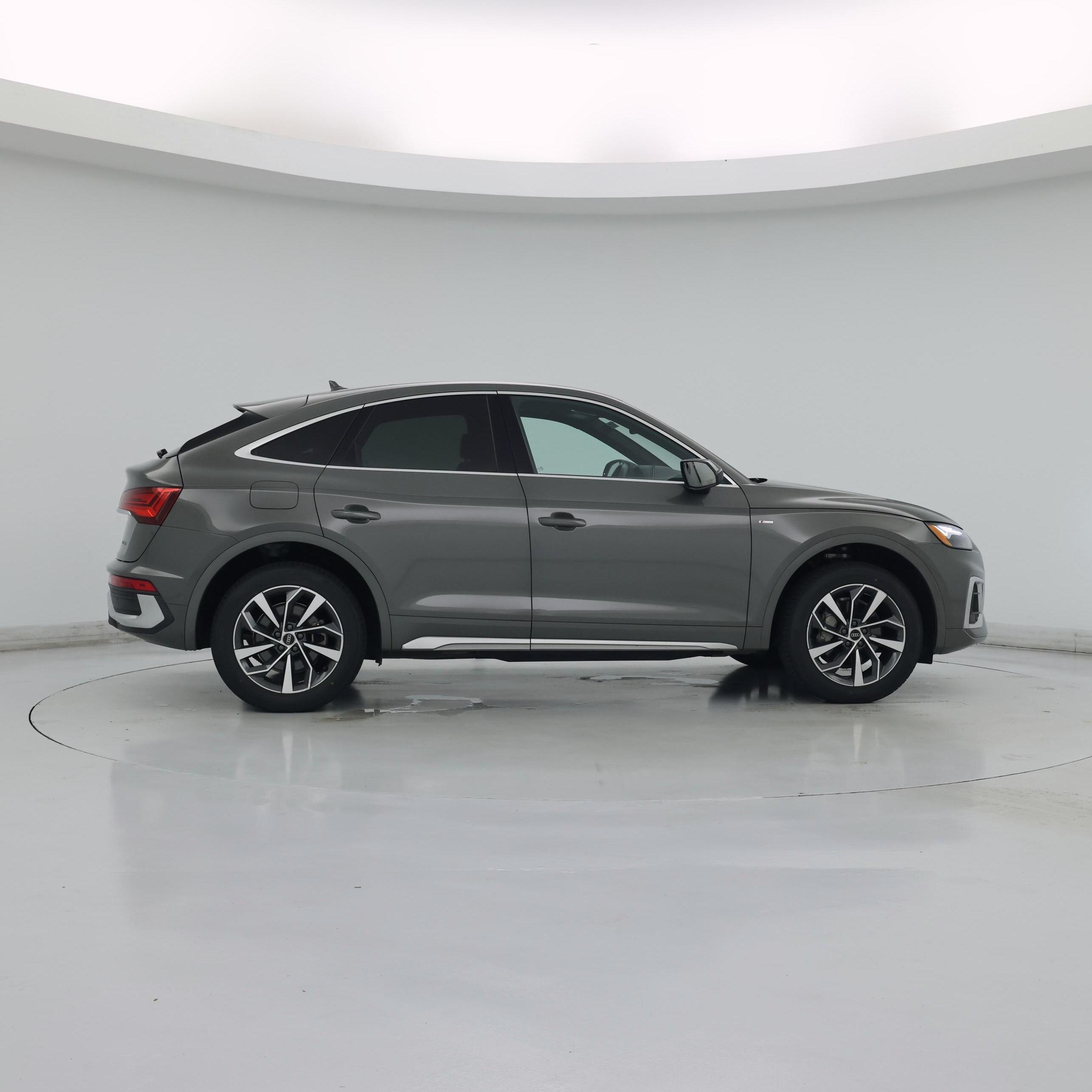 Thumbnail: 2023 Audi Q5 - 7