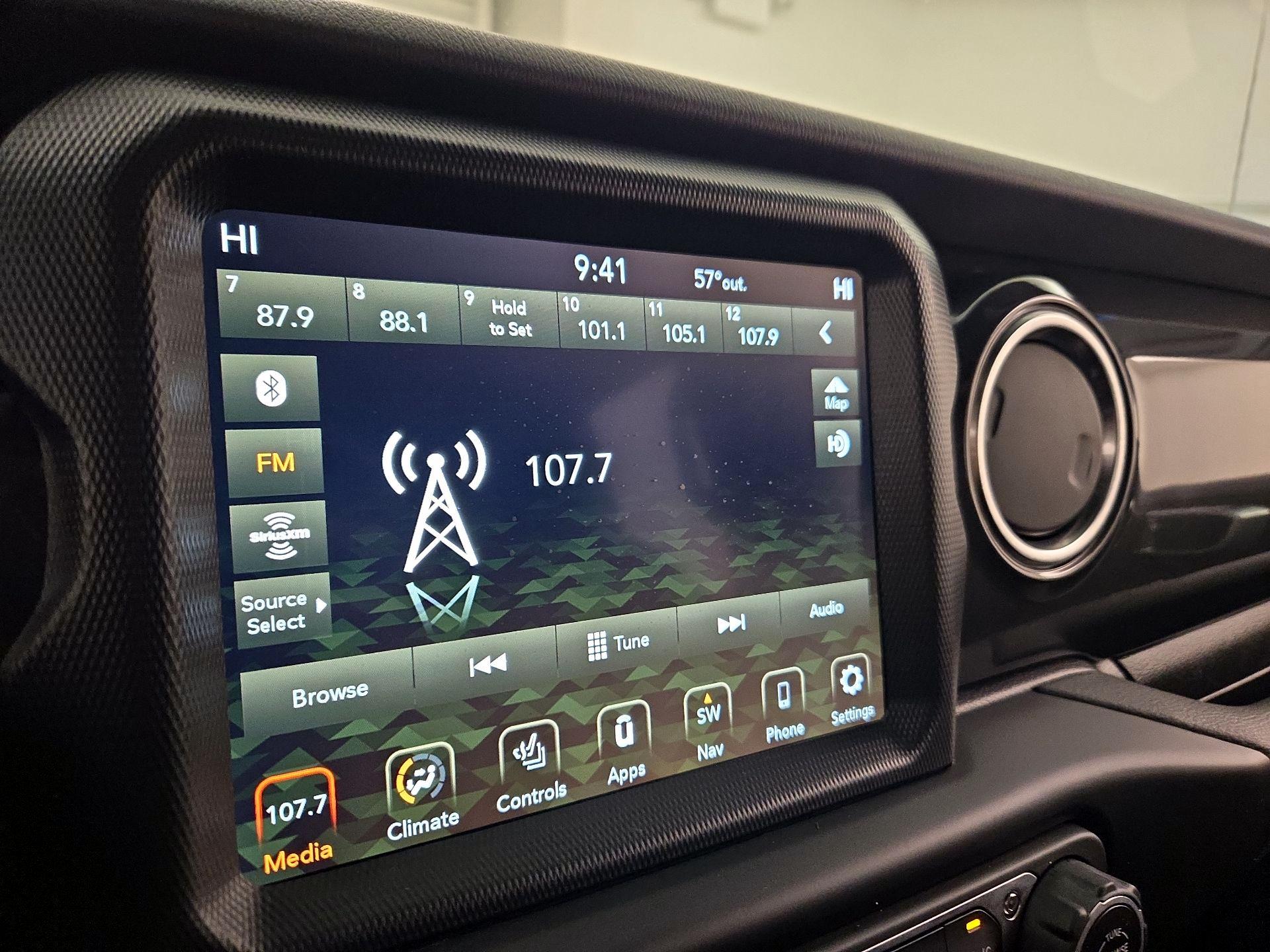 Thumbnail: 2022 Jeep Wrangler - 14