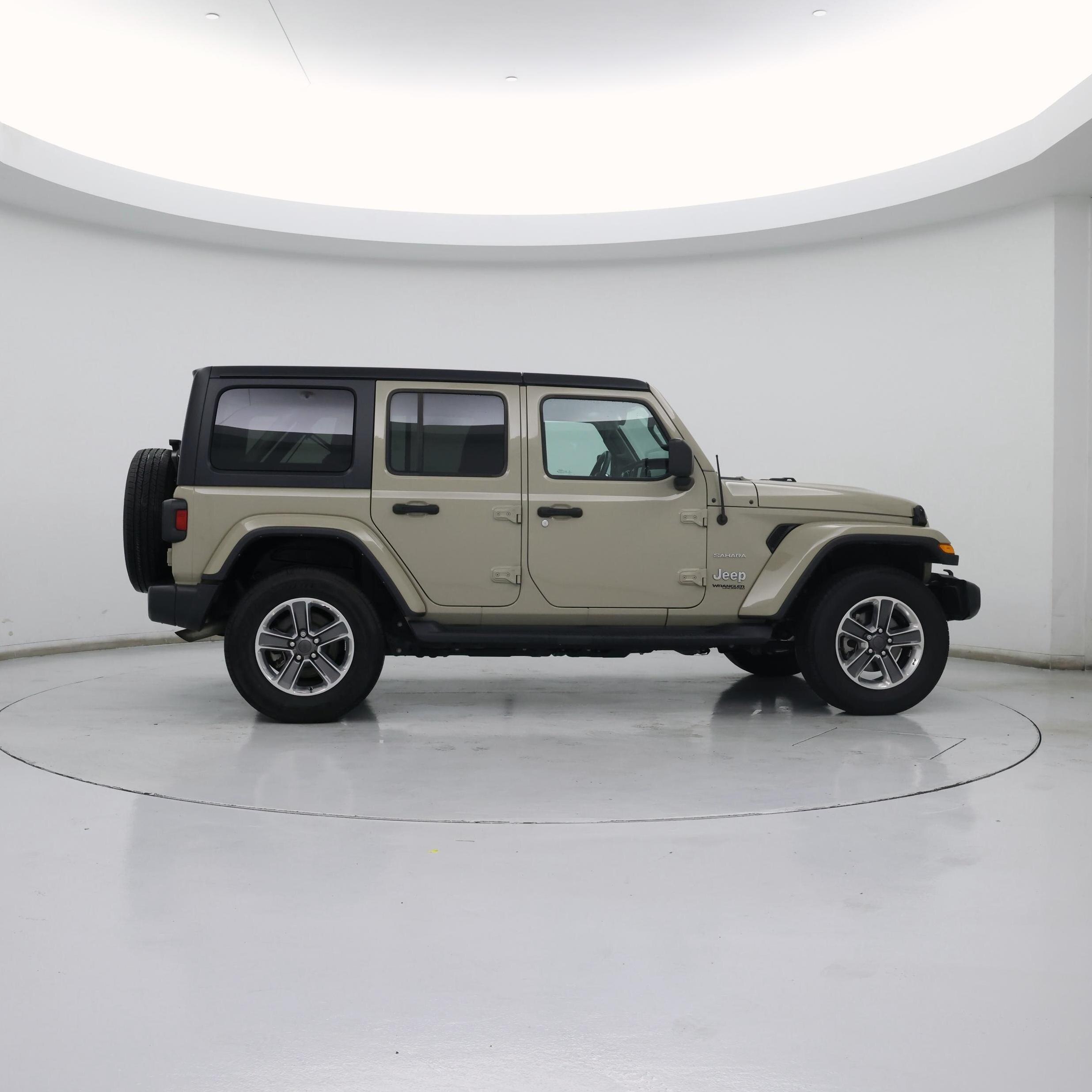 Thumbnail: 2022 Jeep Wrangler - 7