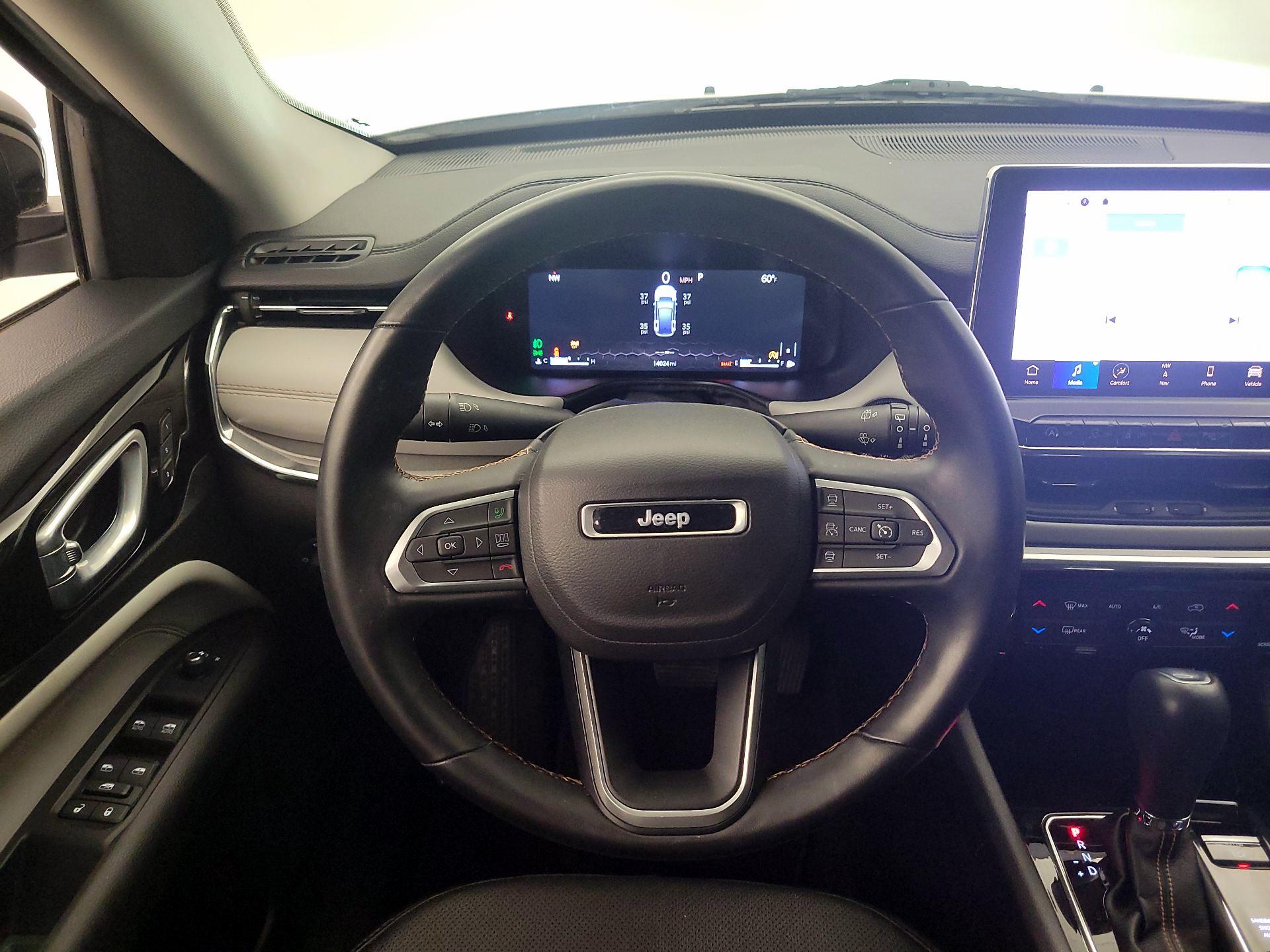 Thumbnail: 2022 Jeep Compass - 10