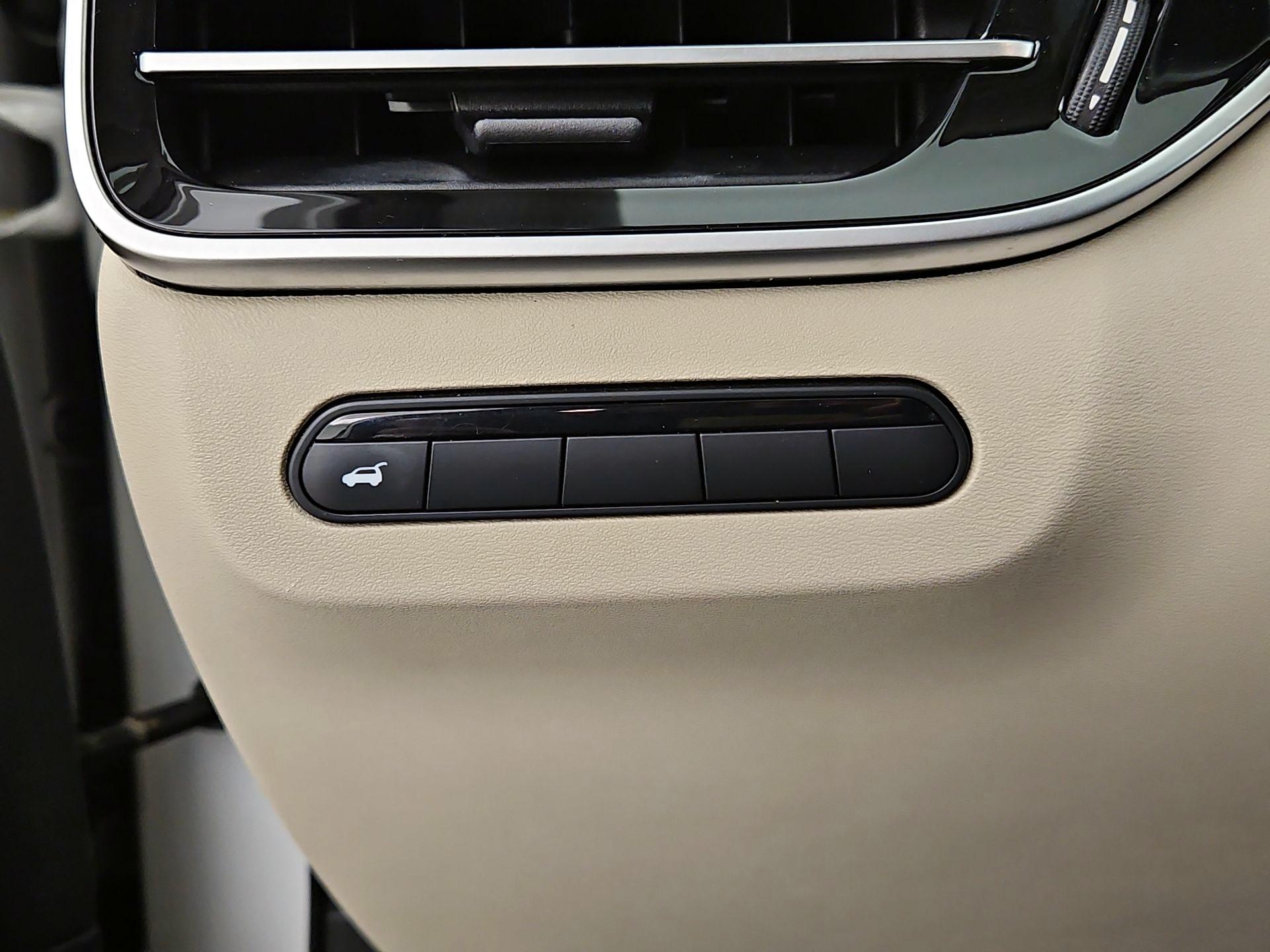 Thumbnail: 2023 INFINITI QX60 - 13