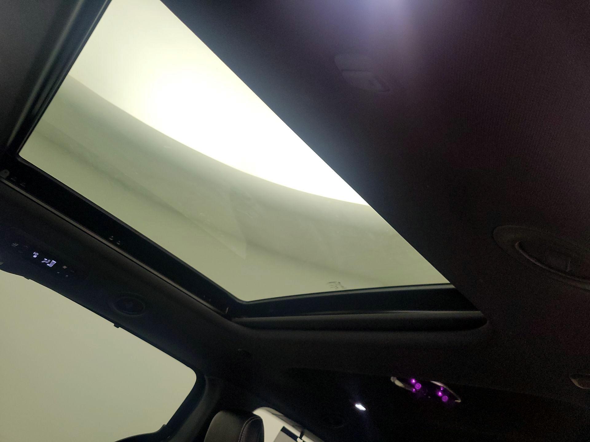 Thumbnail: 2023 Chrysler Pacifica - 19
