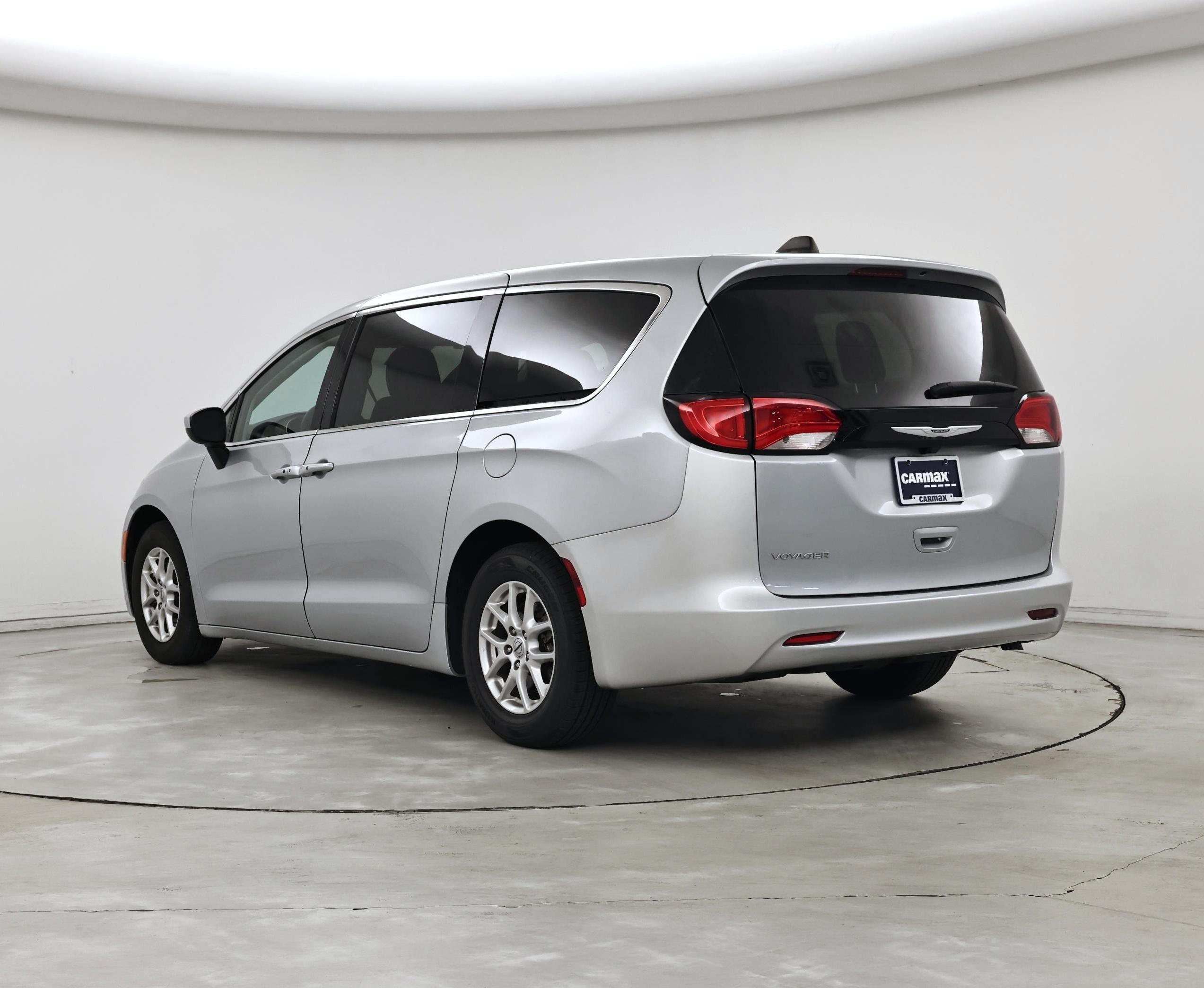 Thumbnail: 2023 Chrysler Voyager - 2
