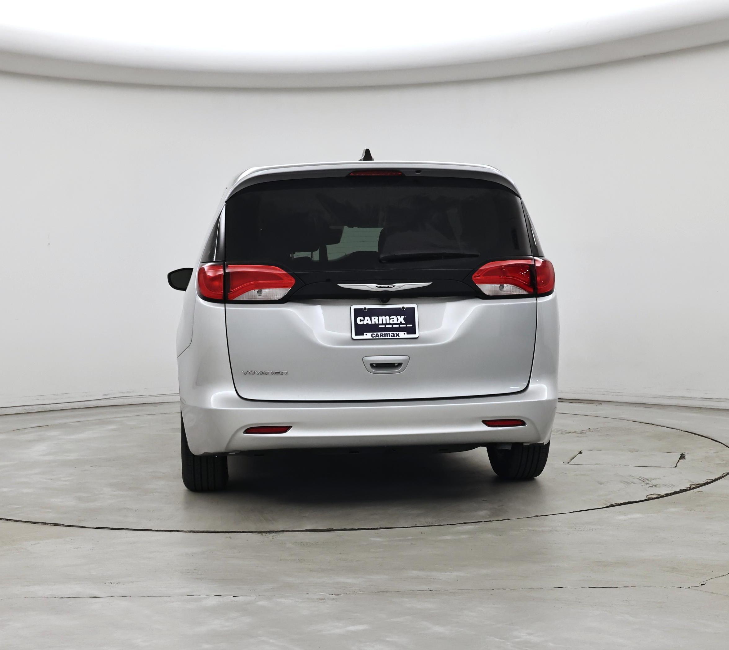Thumbnail: 2023 Chrysler Voyager - 6