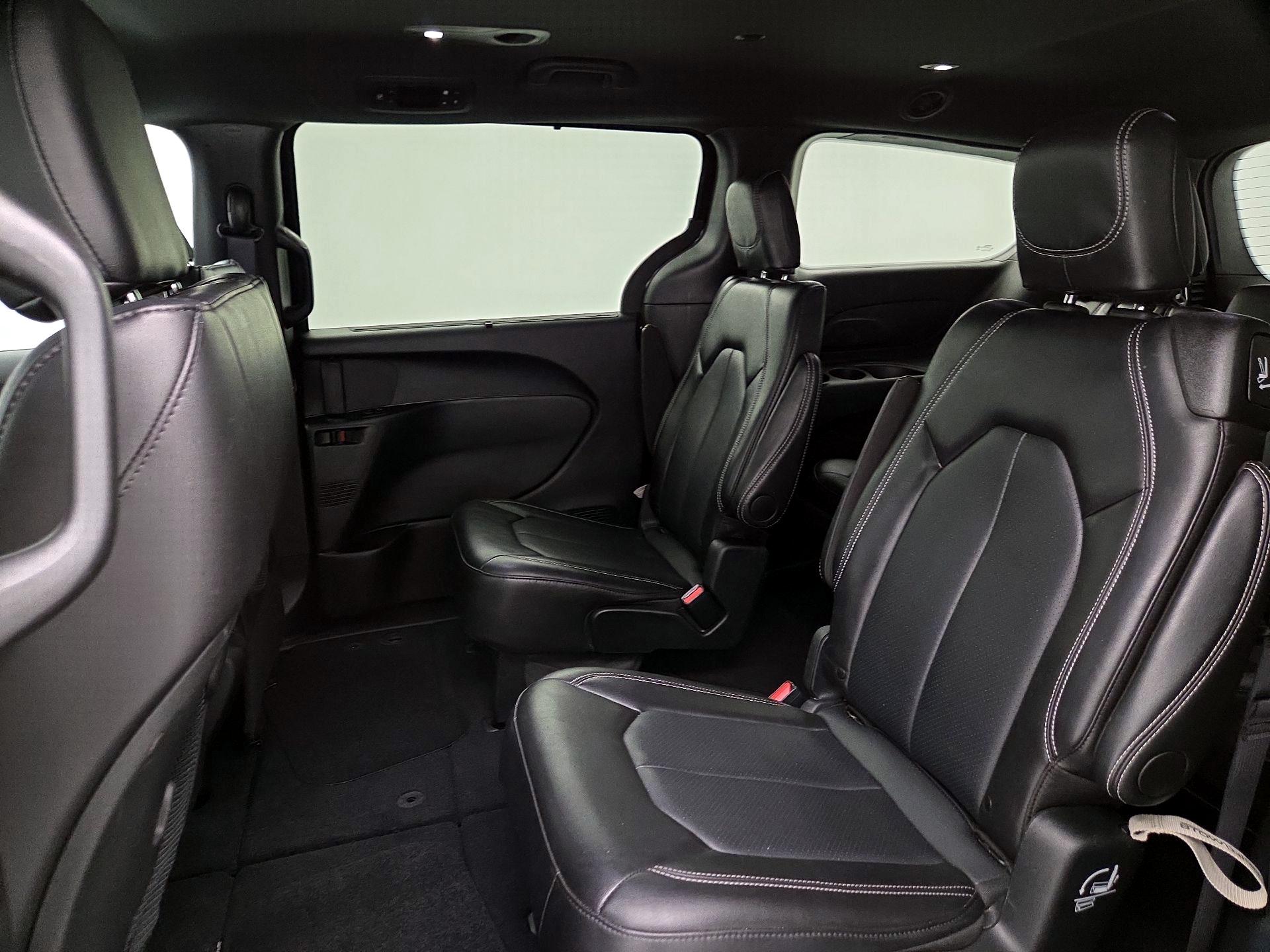 Thumbnail: 2025 Chrysler Pacifica - 19