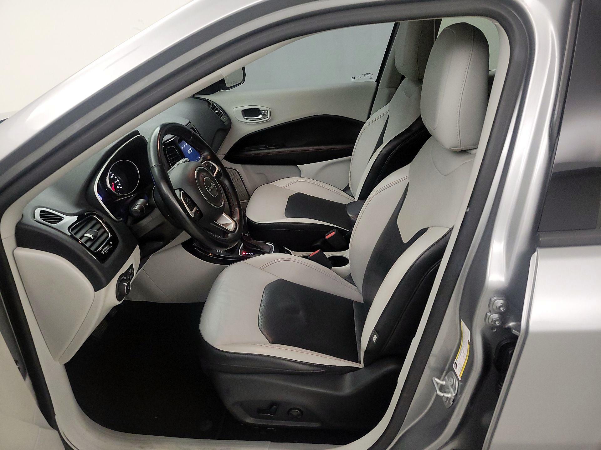 Thumbnail: 2020 Jeep Compass - 11