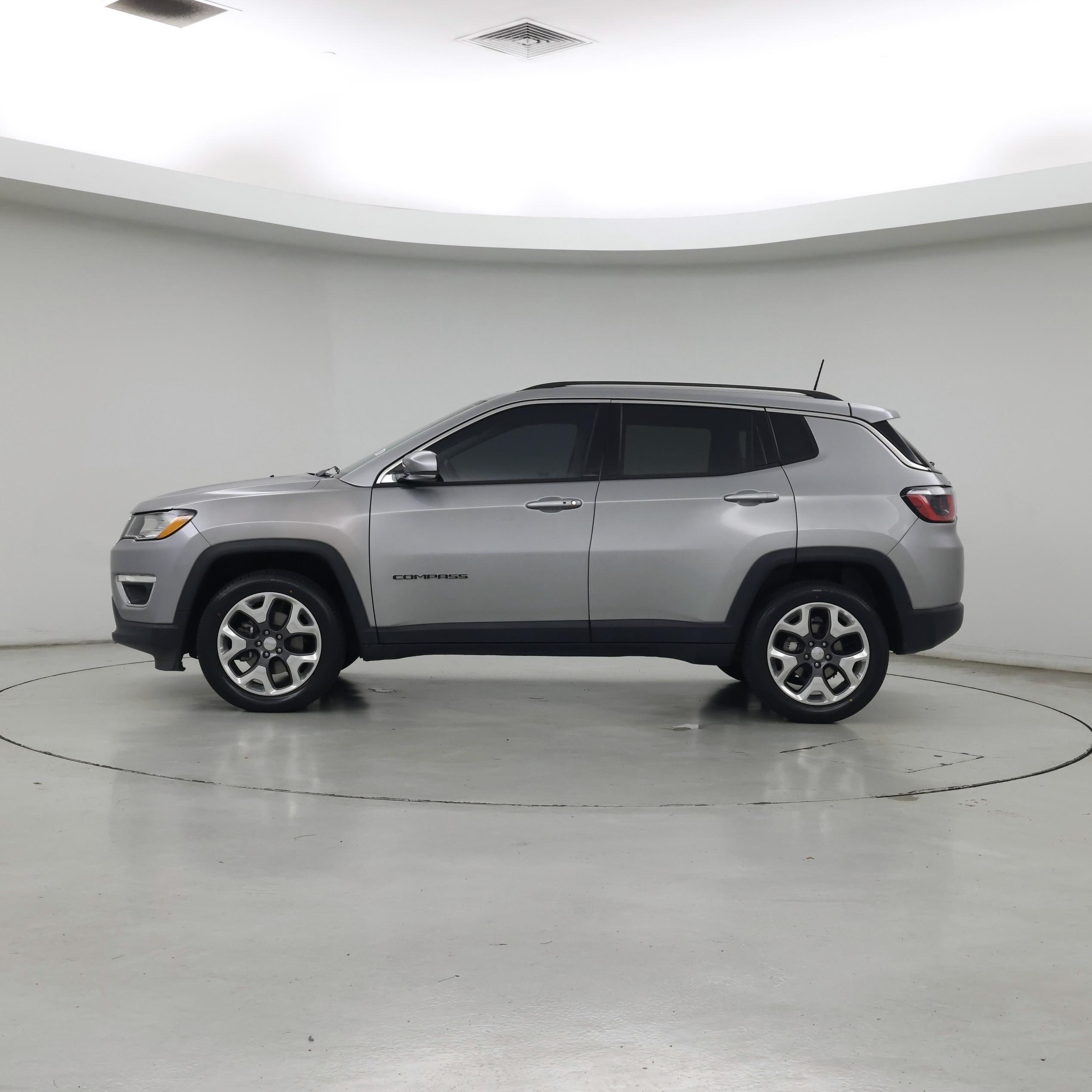 Thumbnail: 2020 Jeep Compass - 3