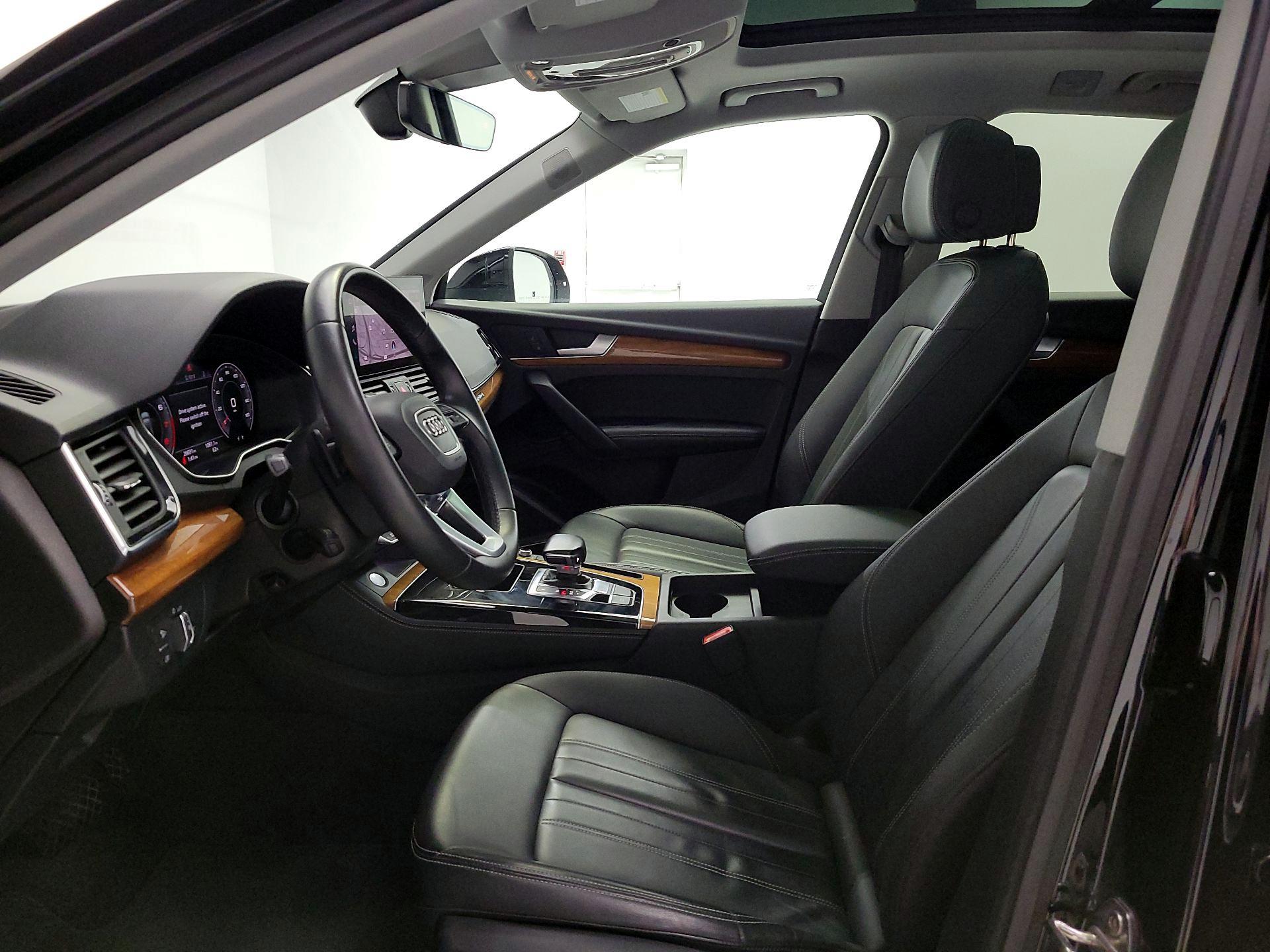 Thumbnail: 2023 Audi Q5 - 11