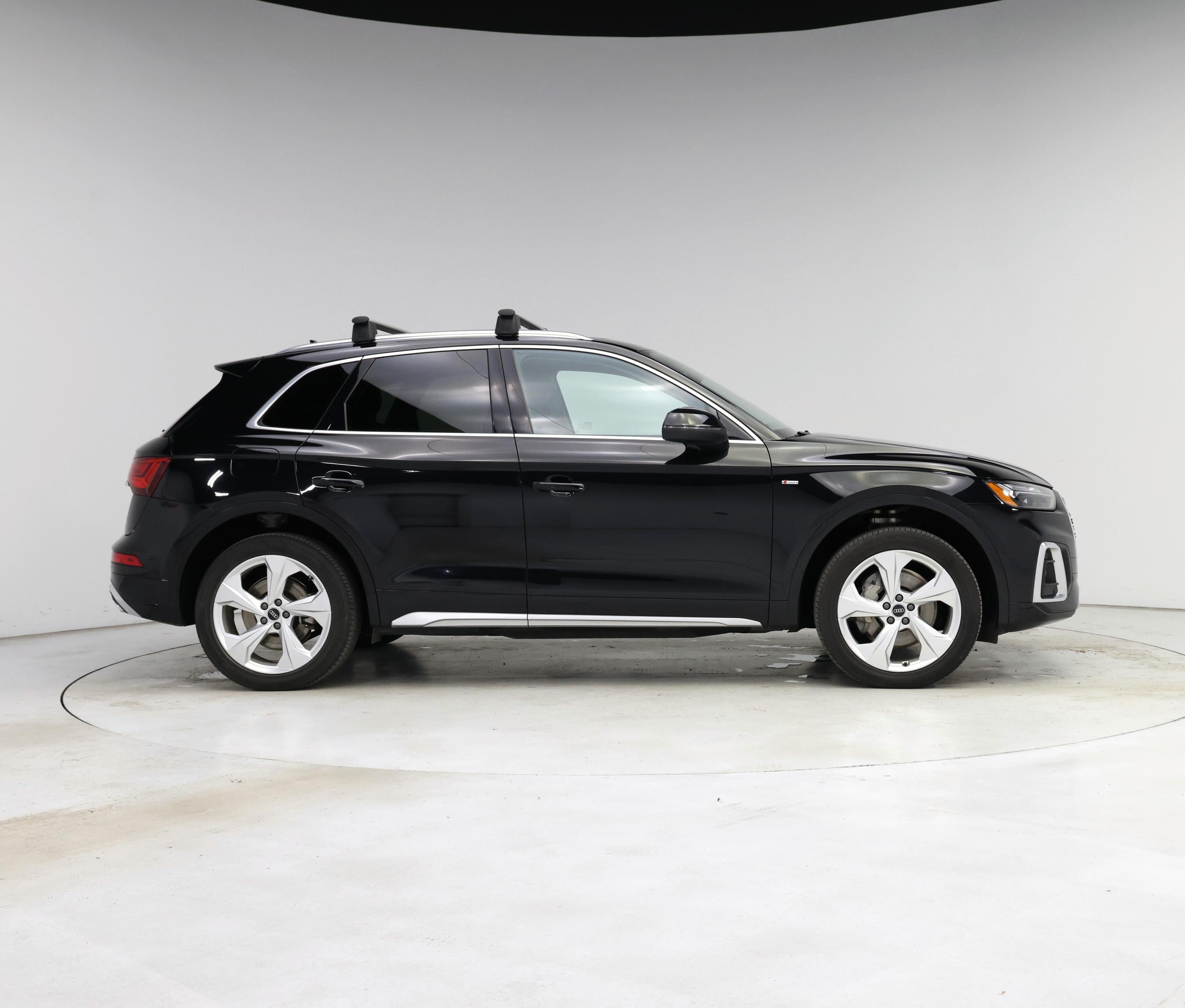 Thumbnail: 2023 Audi Q5 - 7