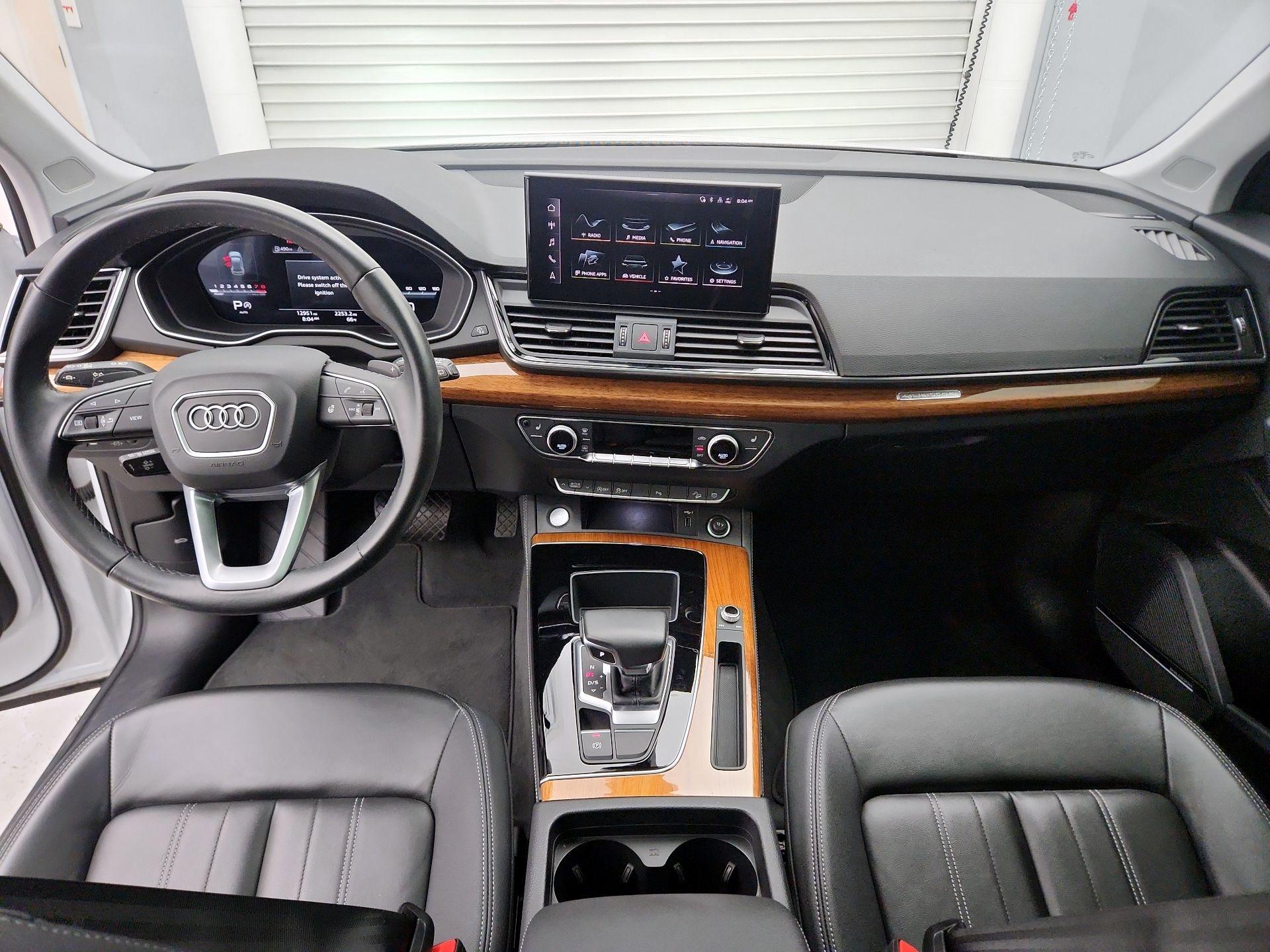 Thumbnail: 2023 Audi Q5 - 9
