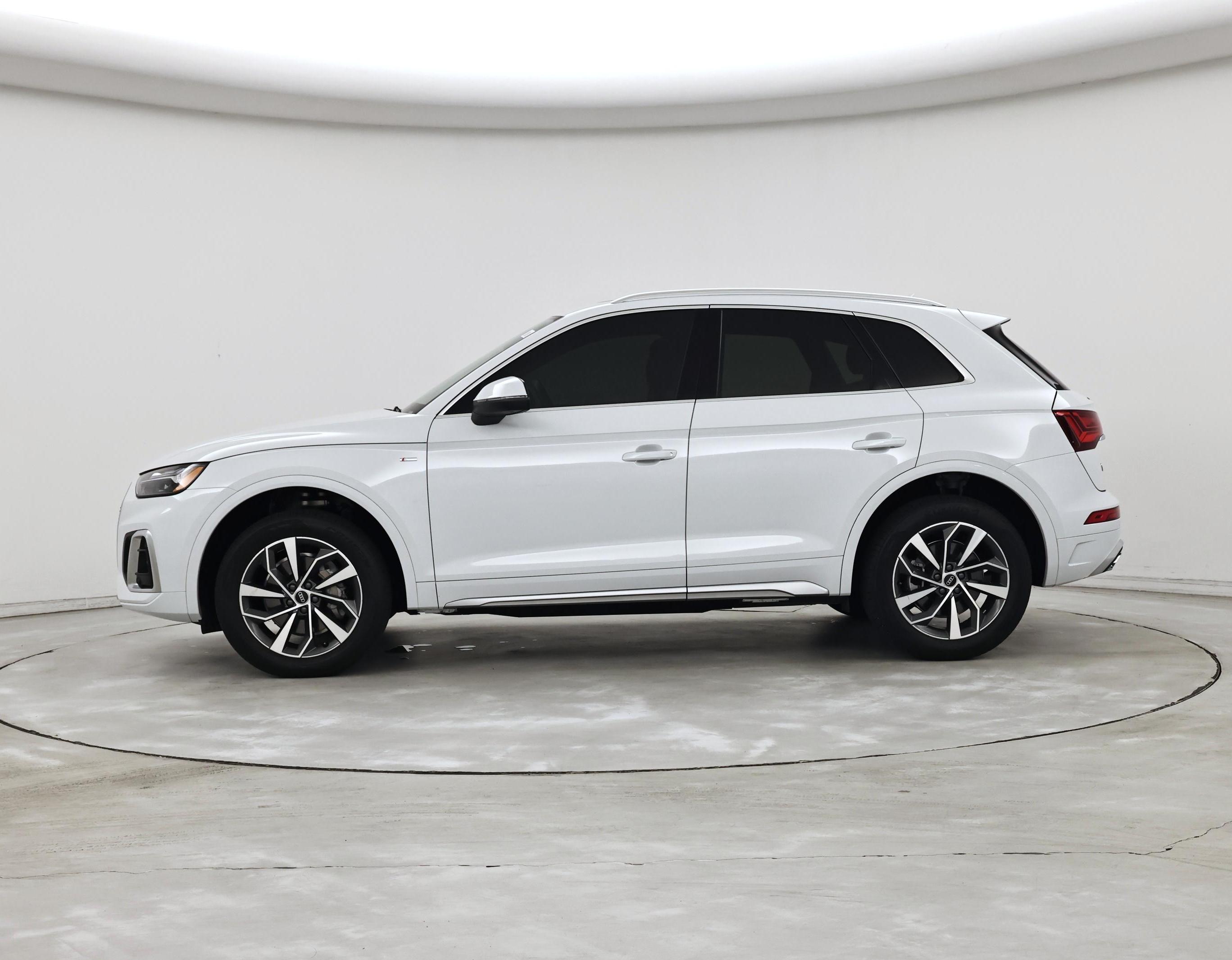 Thumbnail: 2023 Audi Q5 - 3