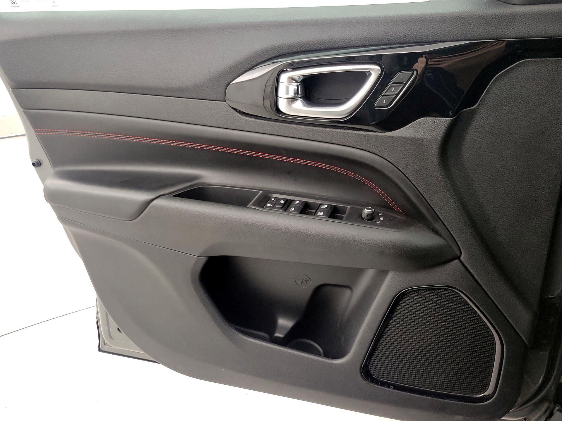 Thumbnail: 2022 Jeep Compass - 12