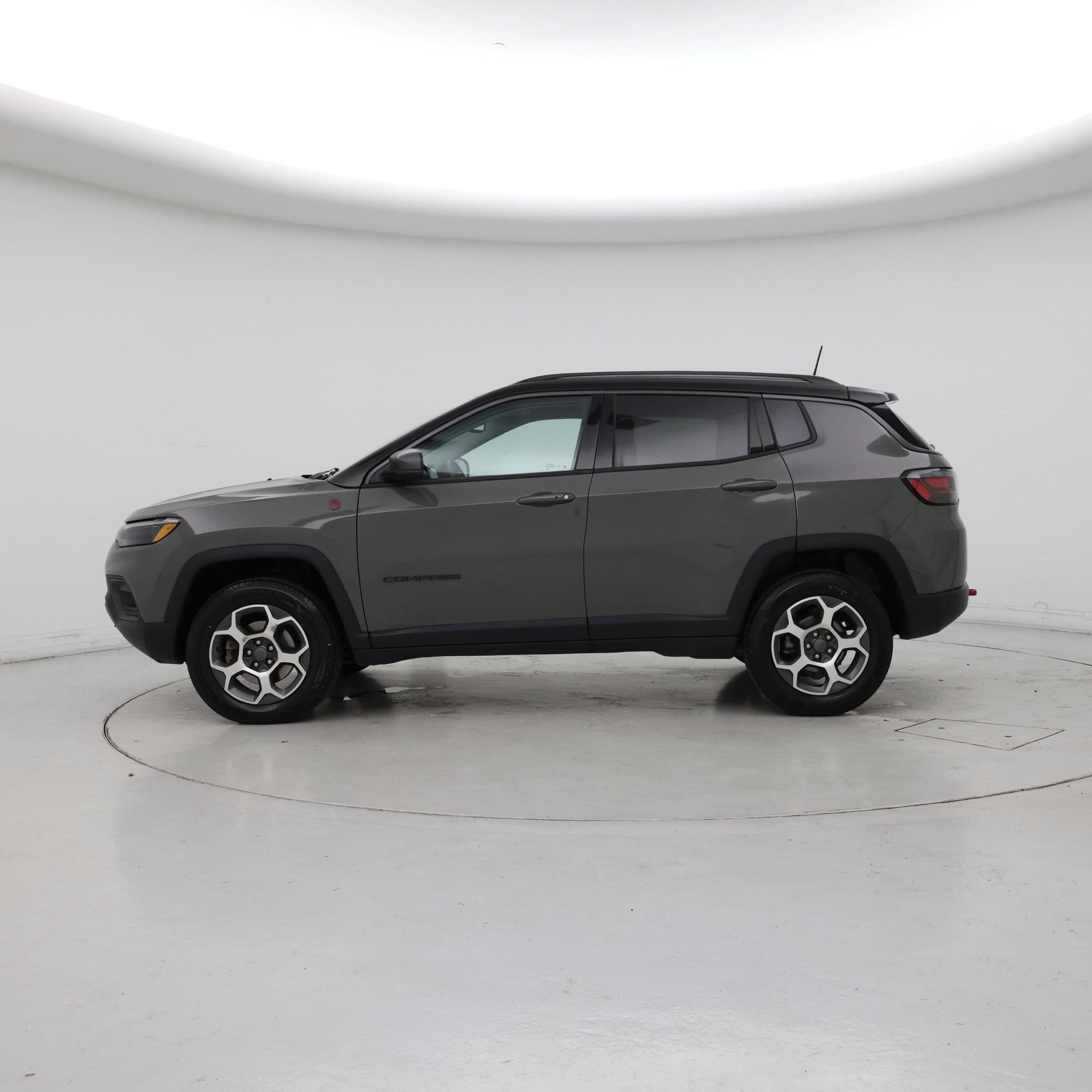 Thumbnail: 2022 Jeep Compass - 3