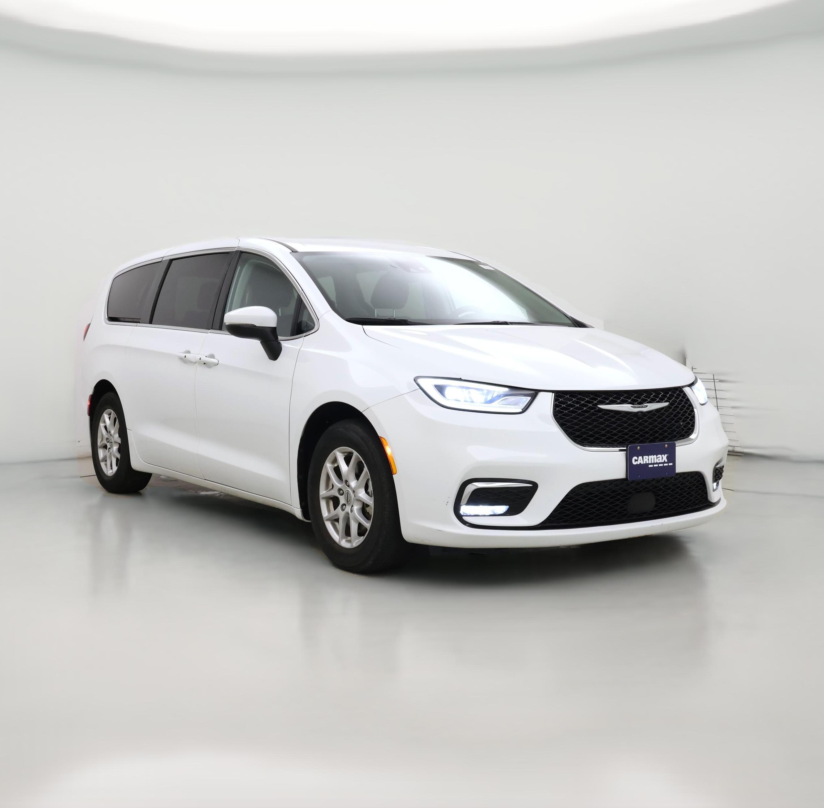 Thumbnail: 2023 Chrysler Pacifica - 1