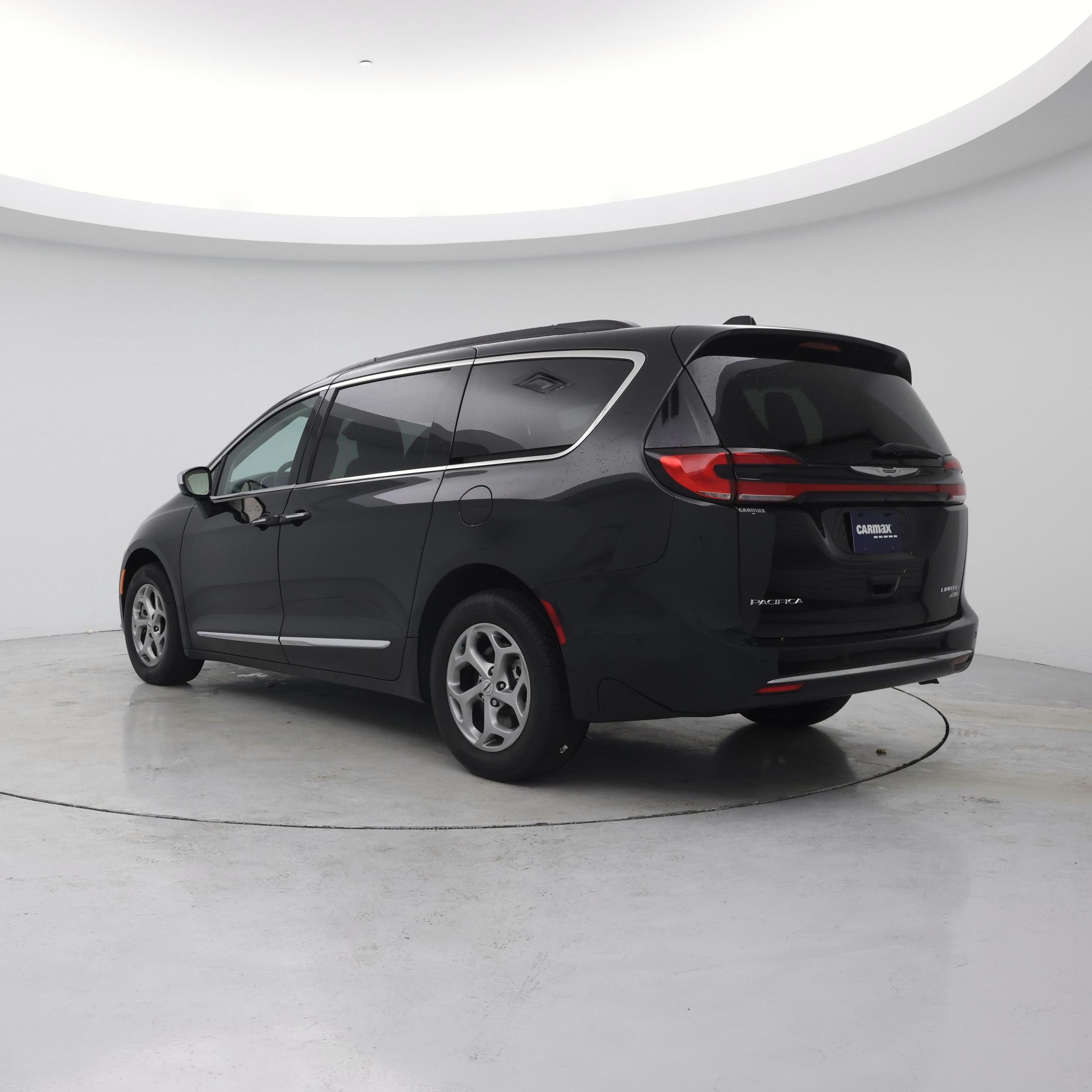 Thumbnail: 2023 Chrysler Pacifica - 2
