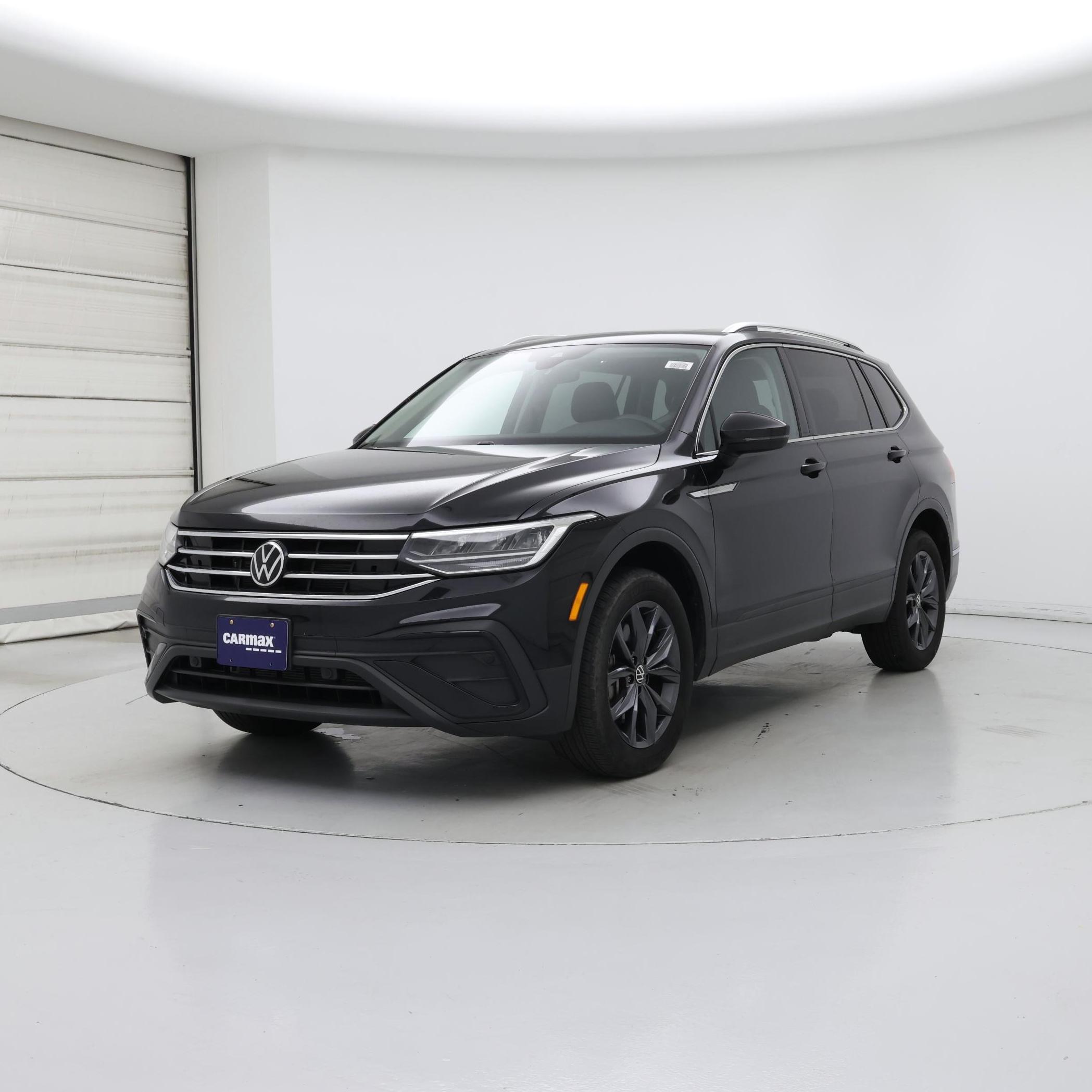 Thumbnail: 2022 Volkswagen Tiguan - 4
