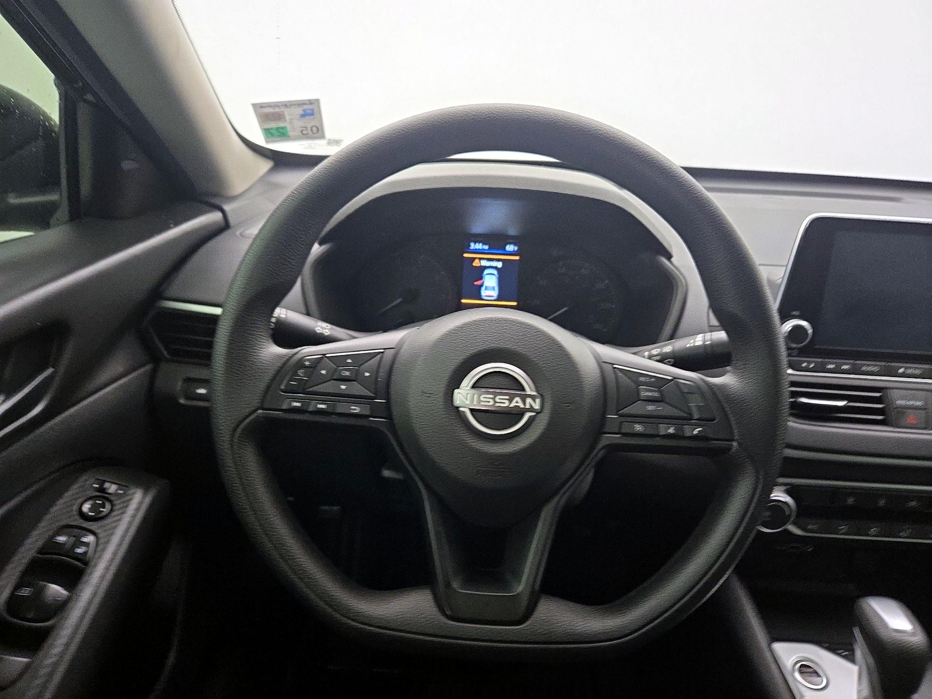 Thumbnail: 2025 Nissan Altima - 10
