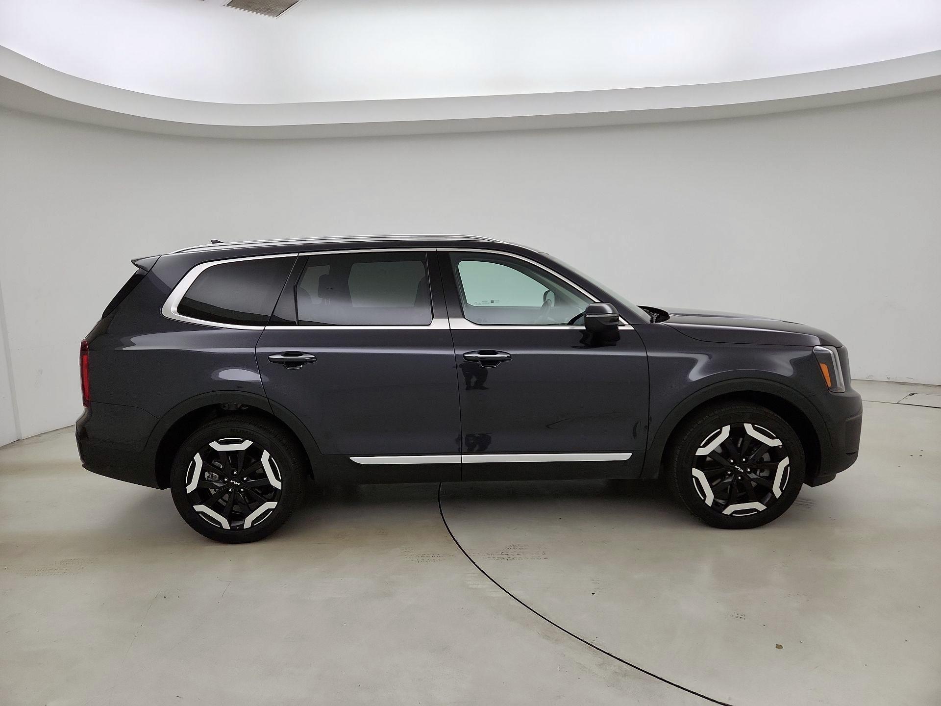 Thumbnail: 2025 Kia Telluride - 4