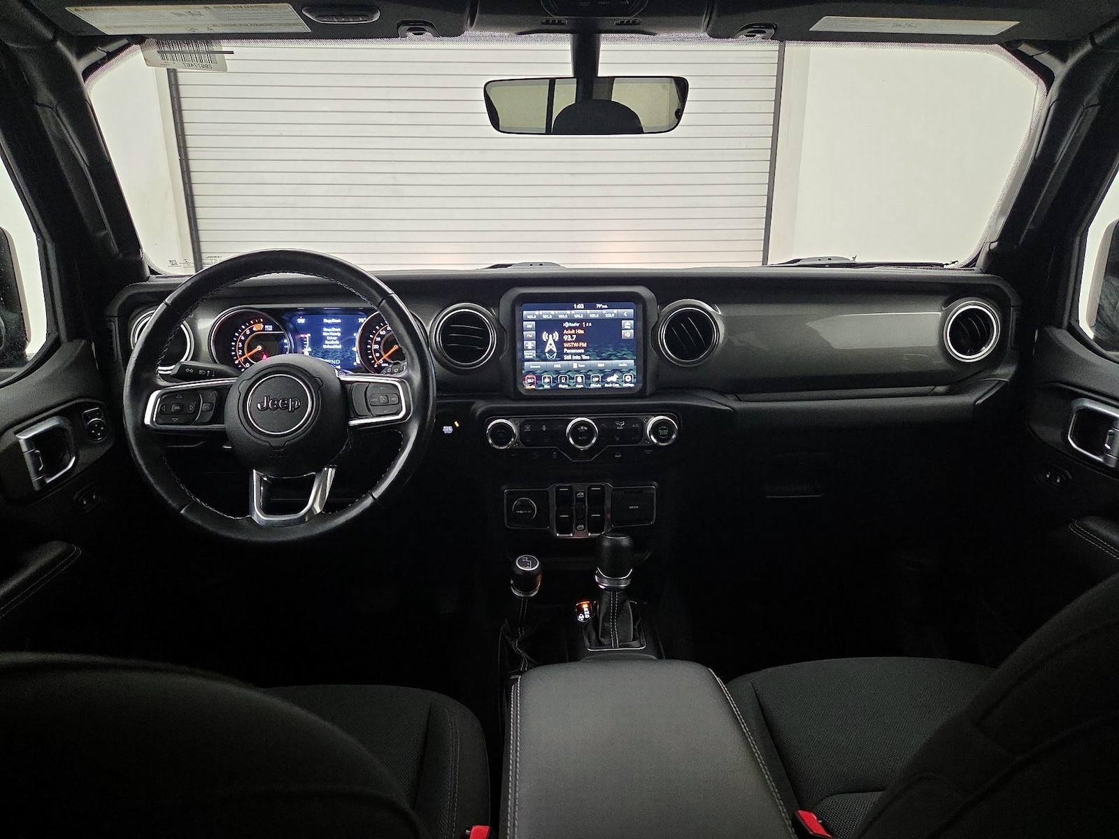 2022 Jeep Wrangler Unlimited Sahara - Photo 10