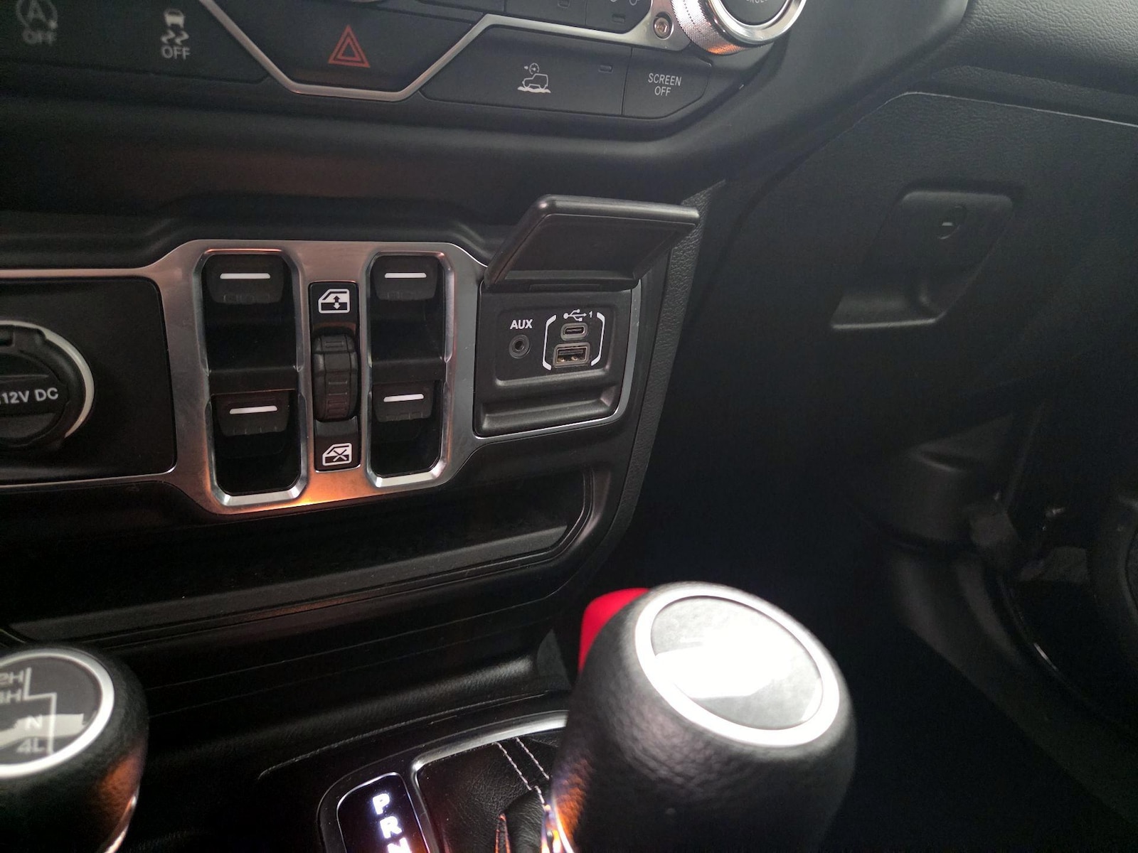 2022 Jeep Wrangler Unlimited Sahara - Photo 19