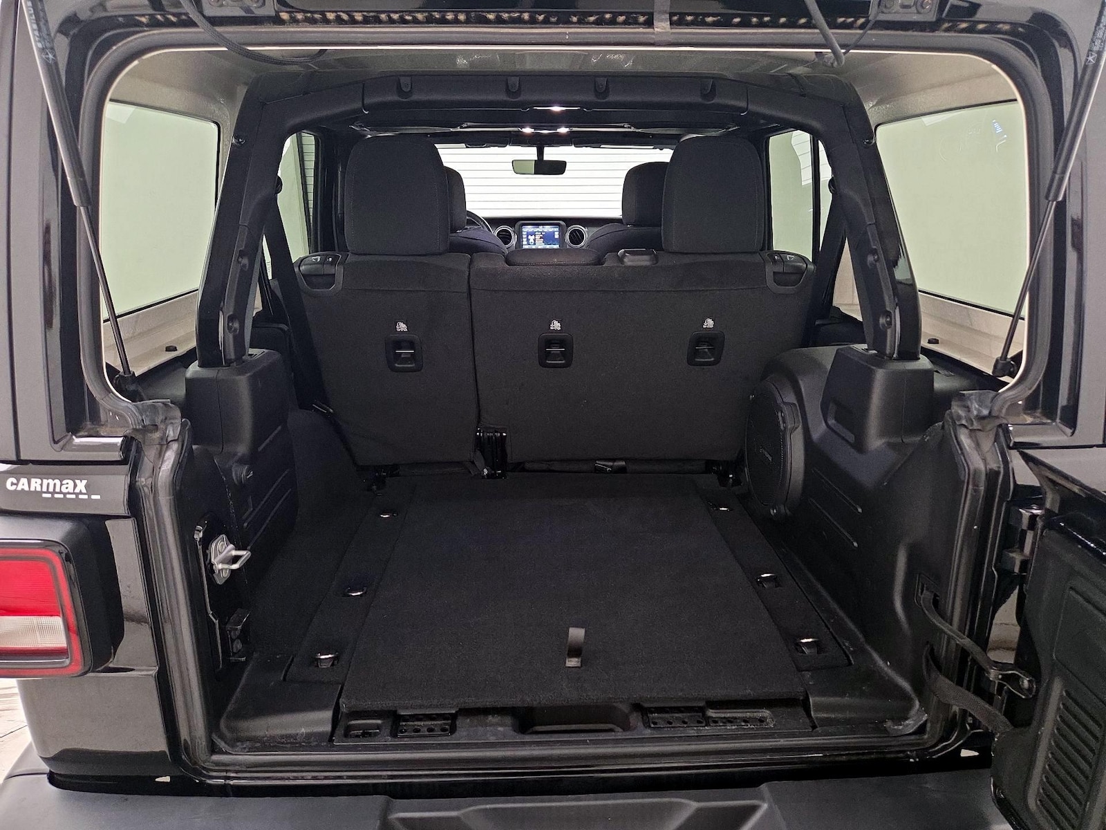 2022 Jeep Wrangler Unlimited Sahara - Photo 21