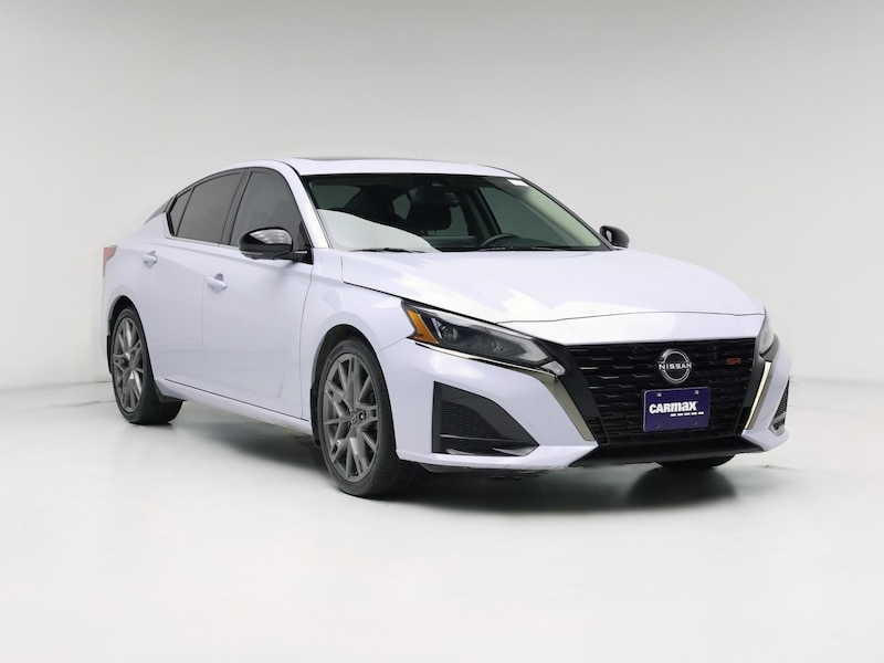 2023 Nissan Altima SR