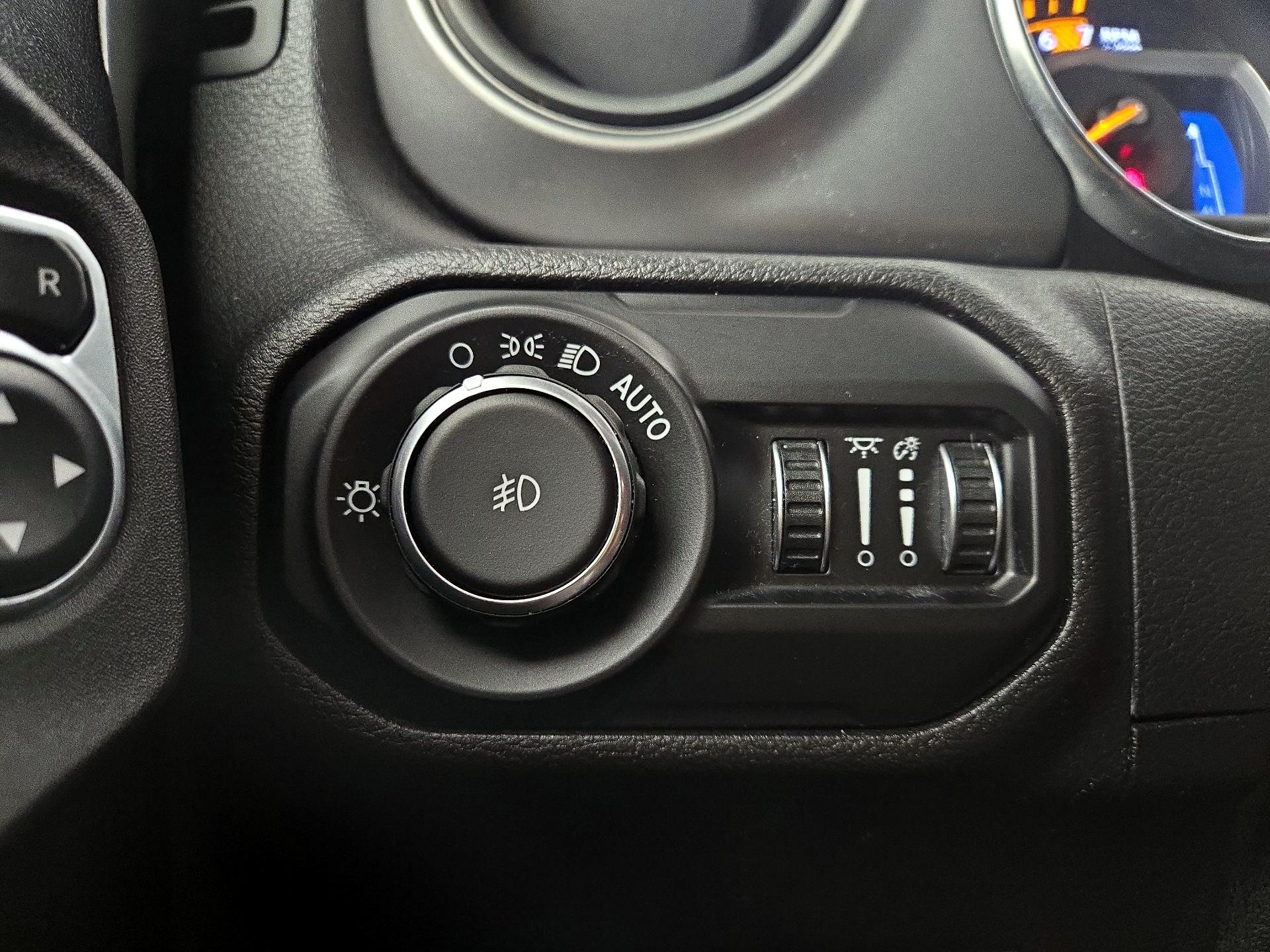Thumbnail: 2021 Jeep Wrangler - 13