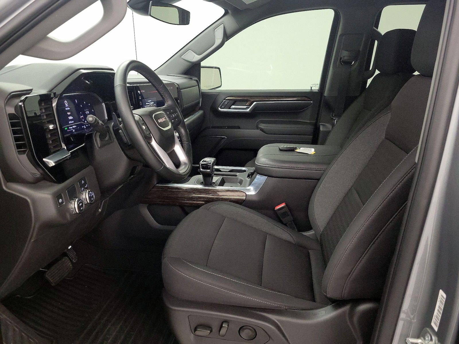 2024 GMC Sierra 1500 Elevation - Photo 12