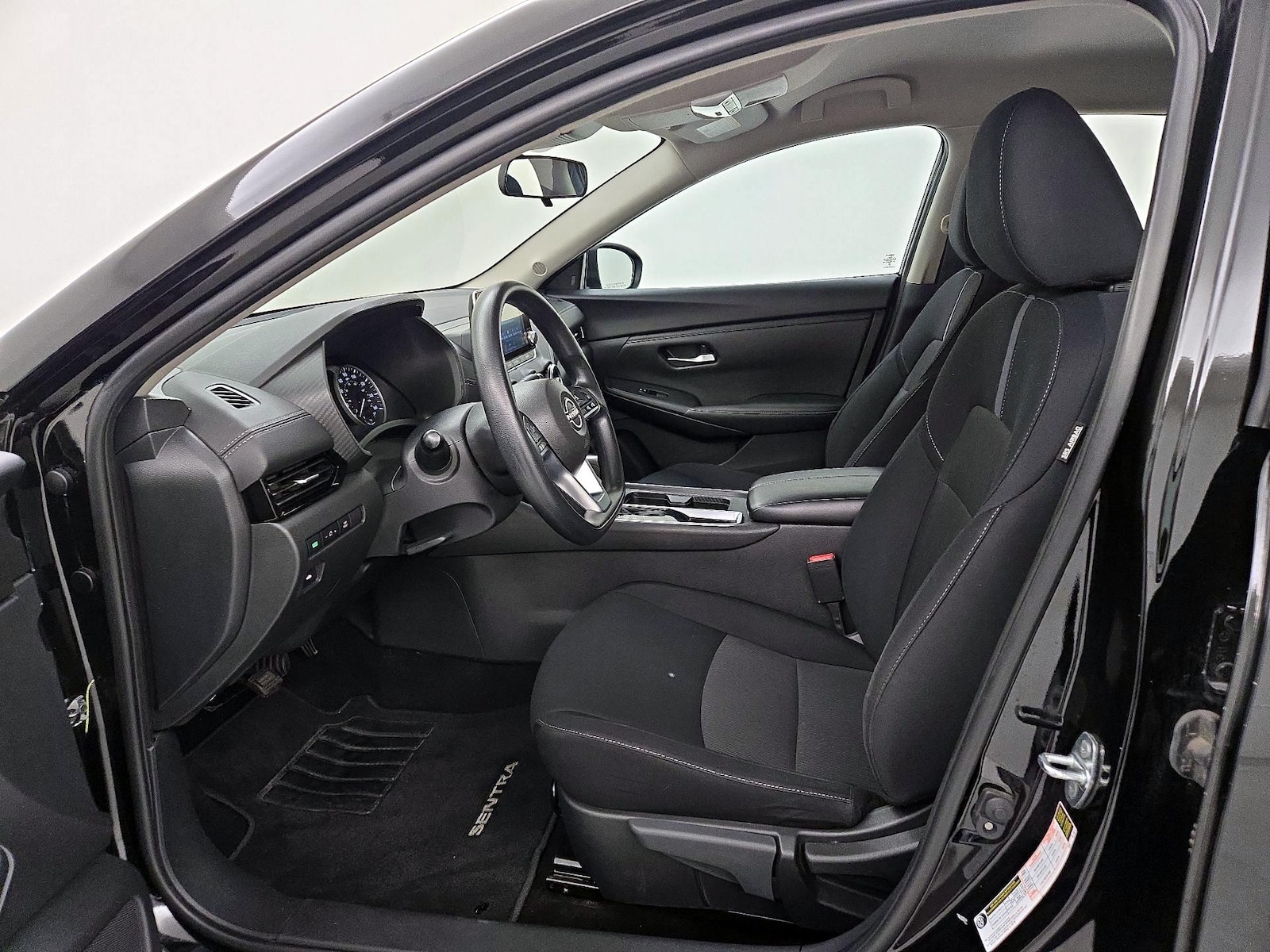 2024 Nissan Sentra SV - Photo 12