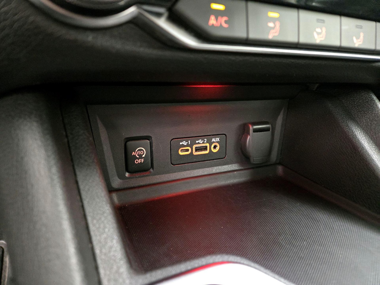 2024 Nissan Sentra SV - Photo 19