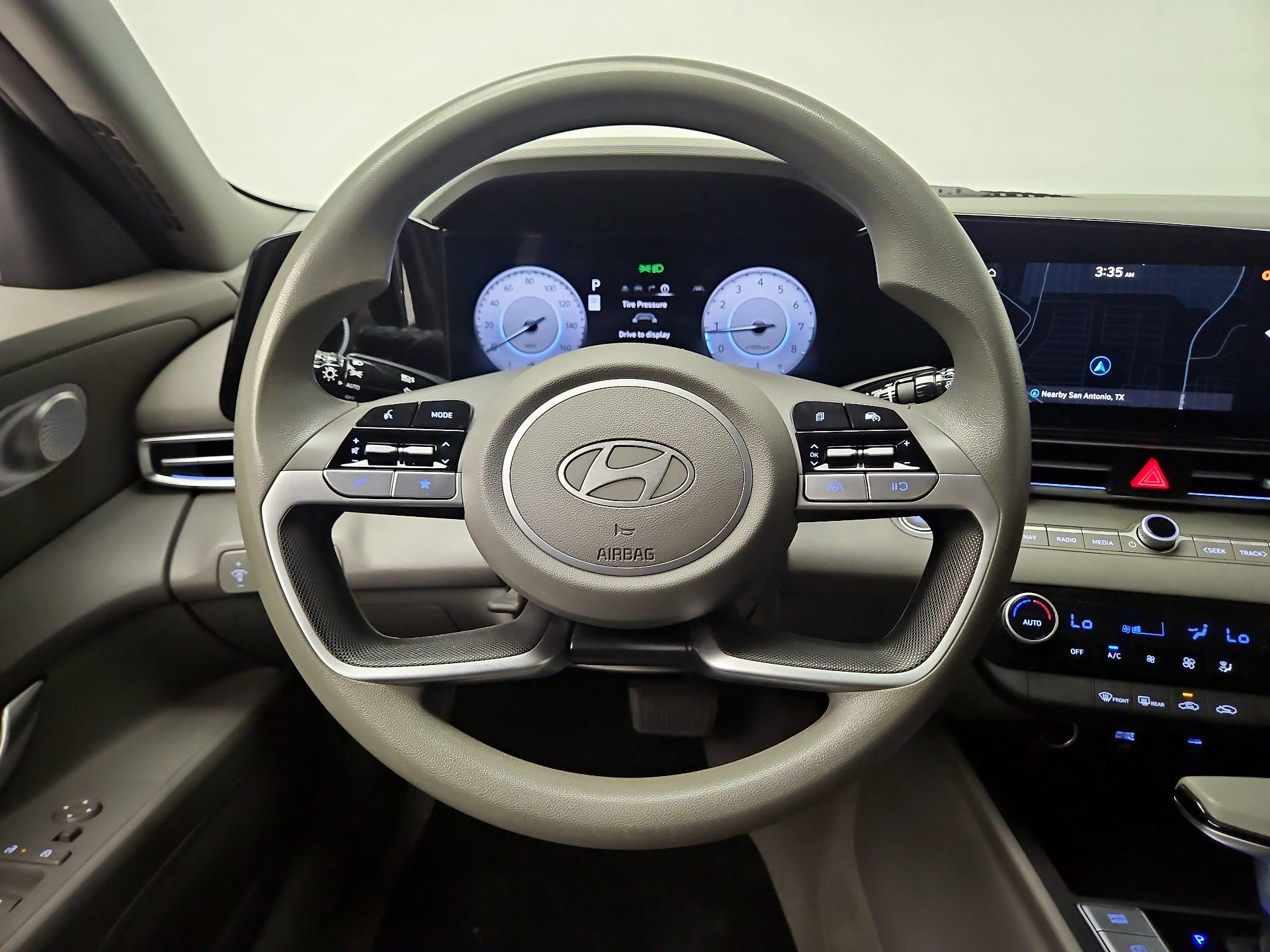 Thumbnail: 2024 Hyundai Elantra - 10
