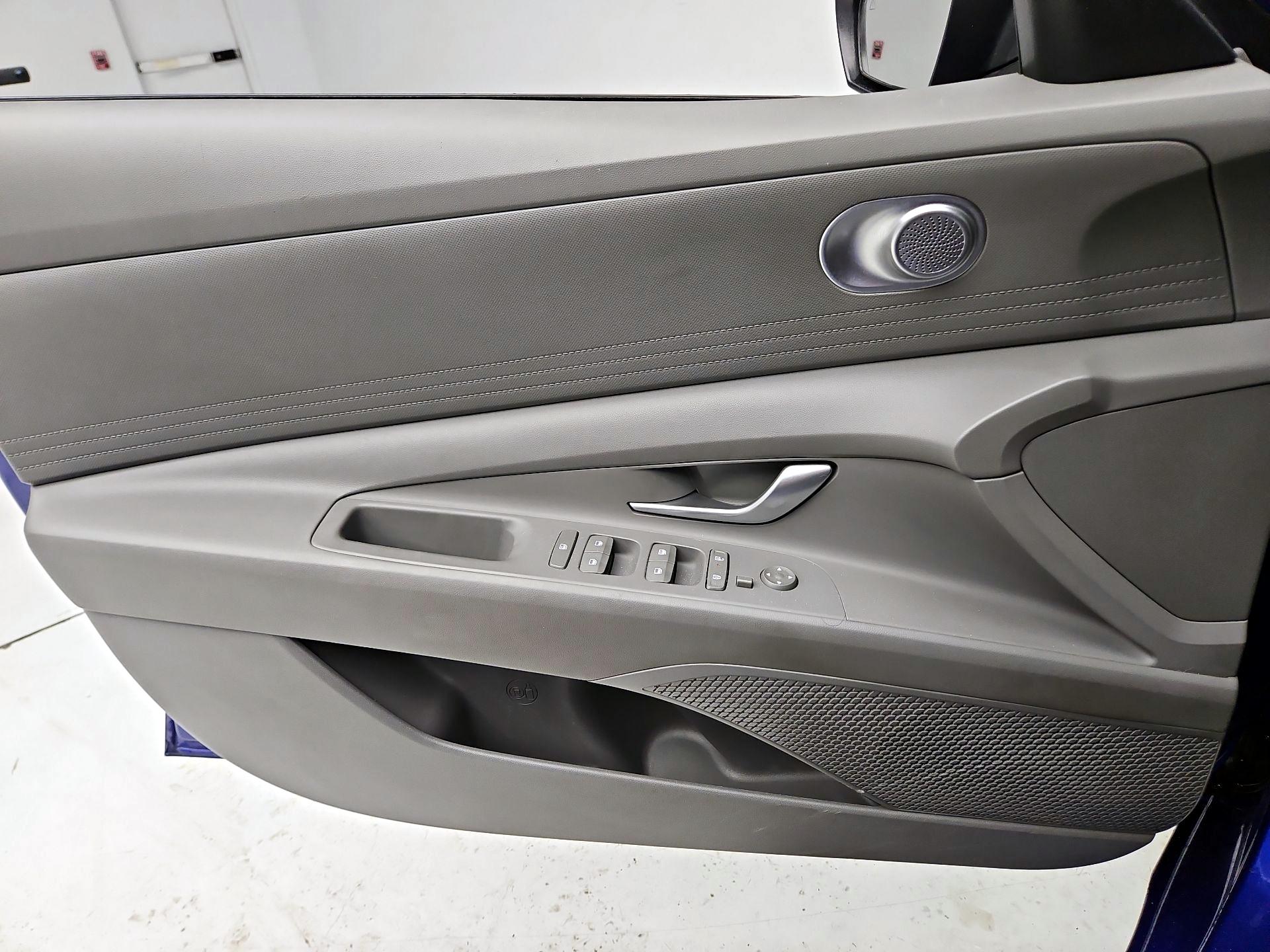 Thumbnail: 2024 Hyundai Elantra - 12