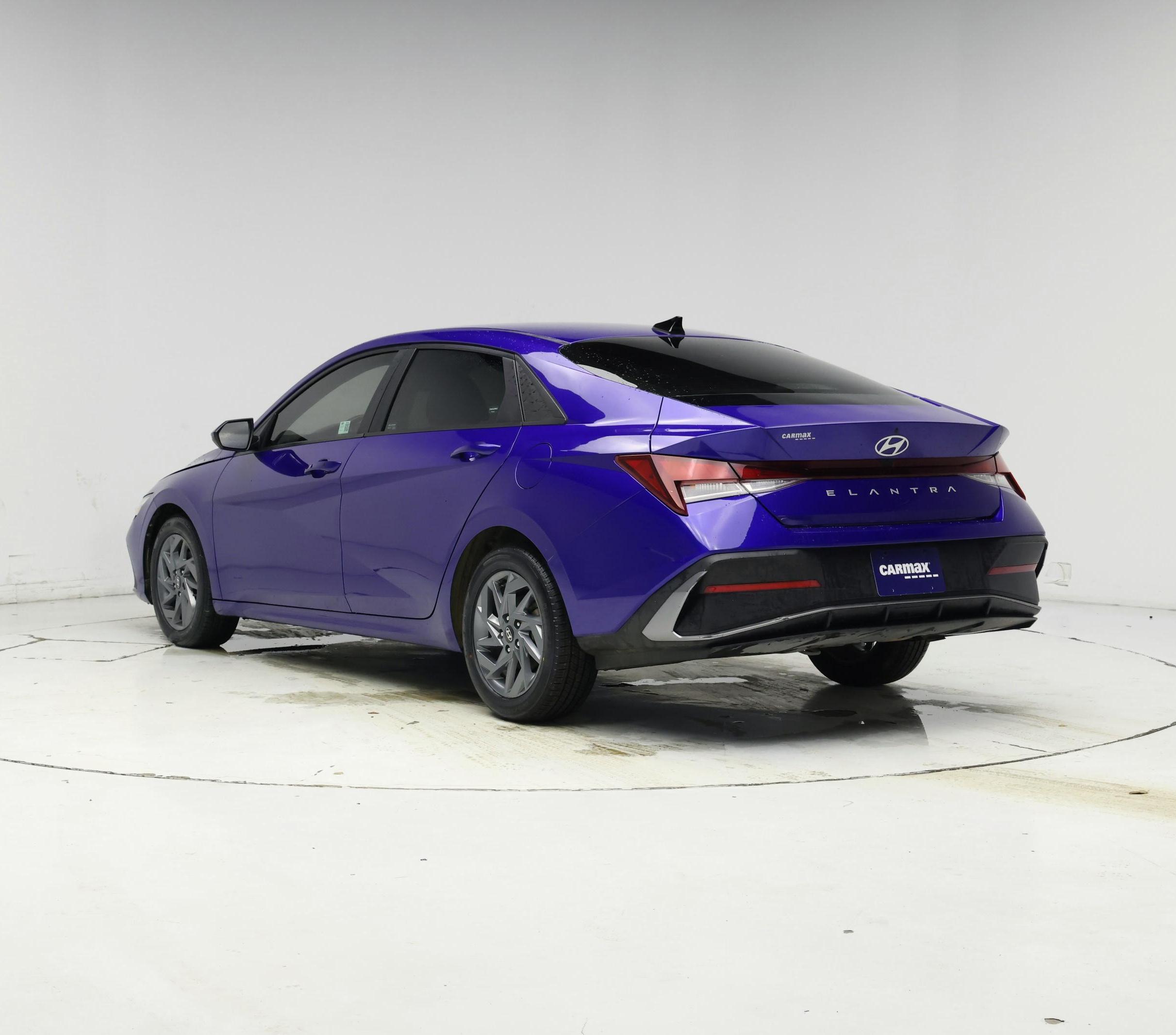 Thumbnail: 2024 Hyundai Elantra - 2