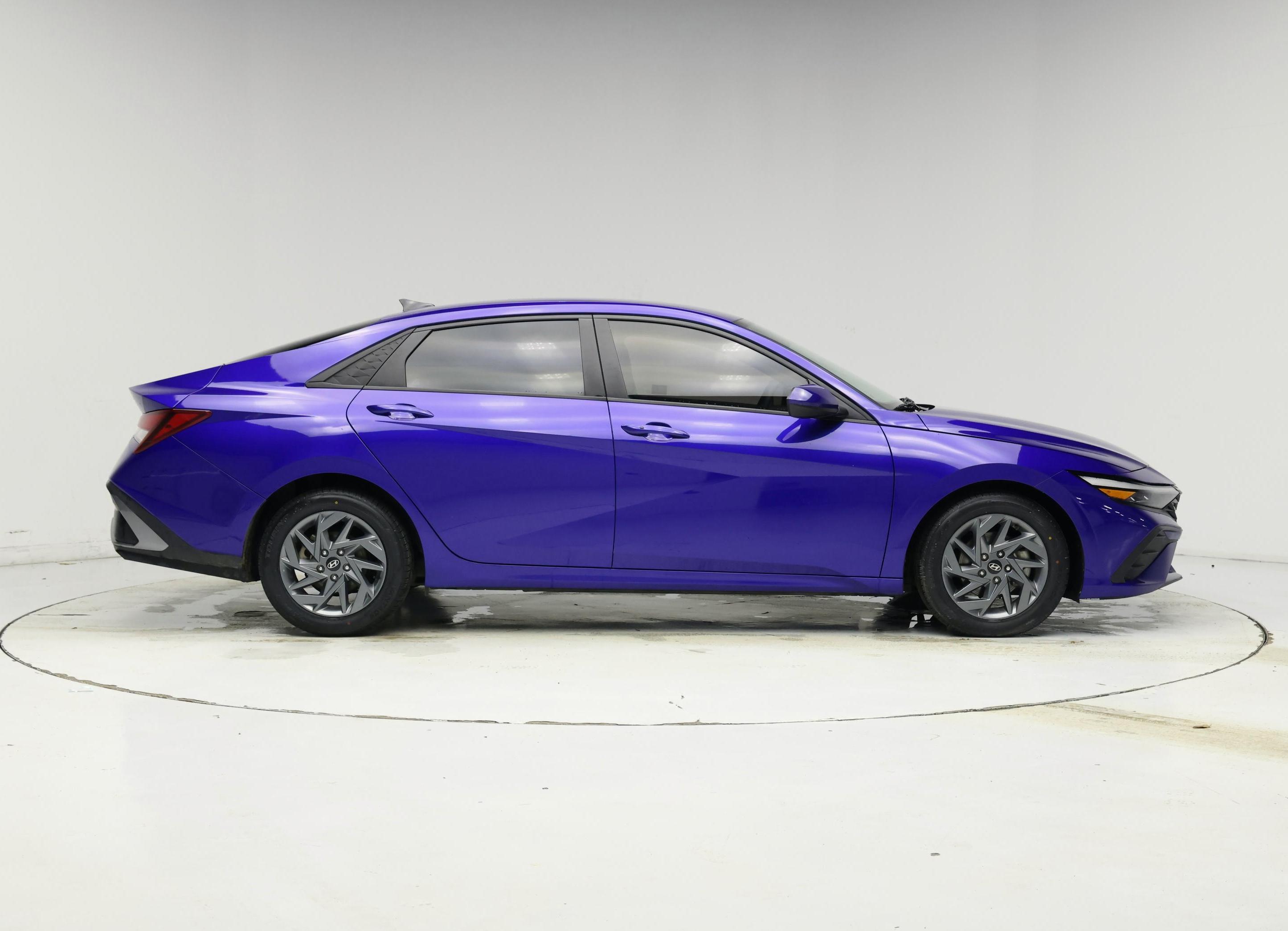 Thumbnail: 2024 Hyundai Elantra - 7