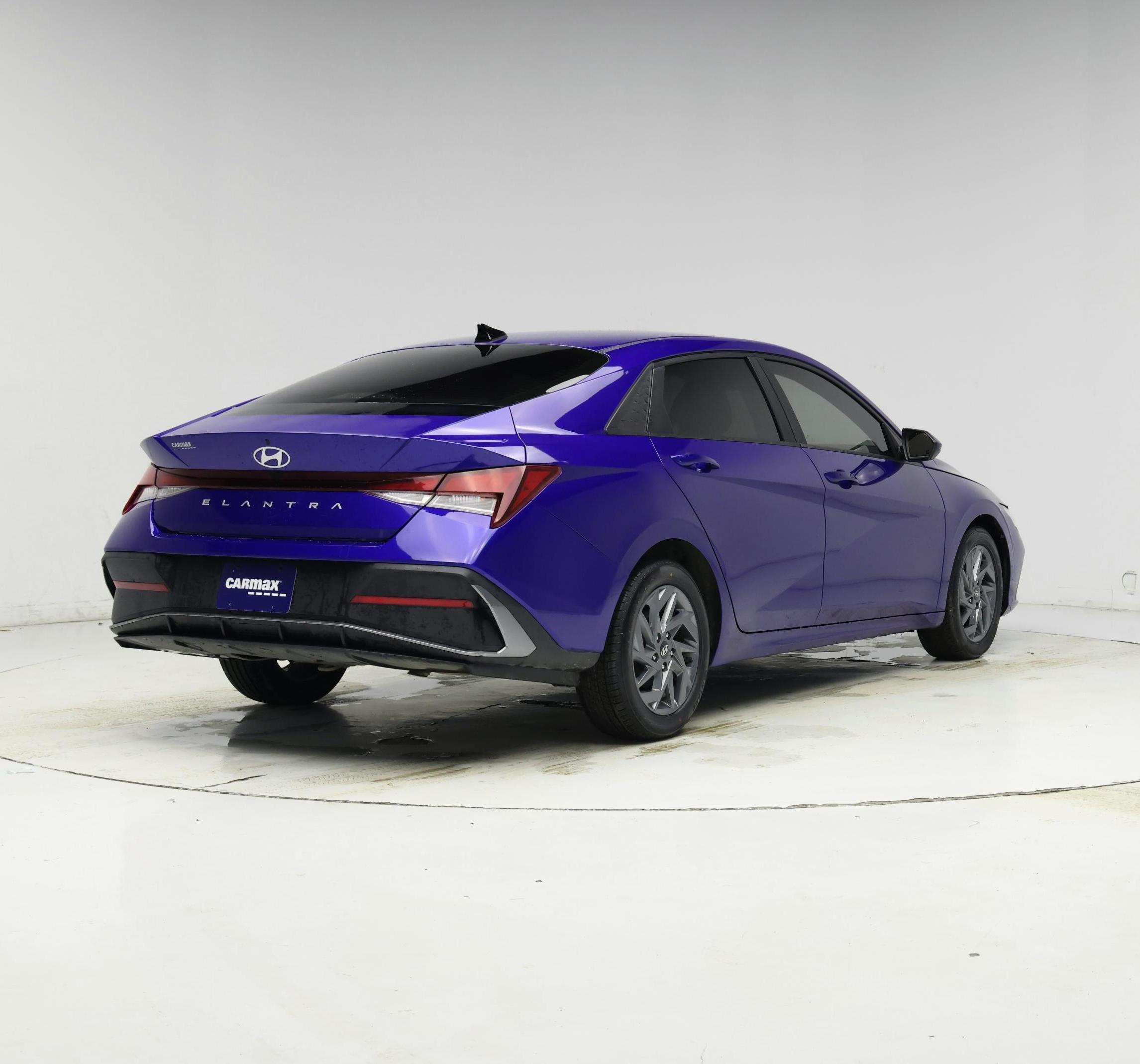 Thumbnail: 2024 Hyundai Elantra - 8
