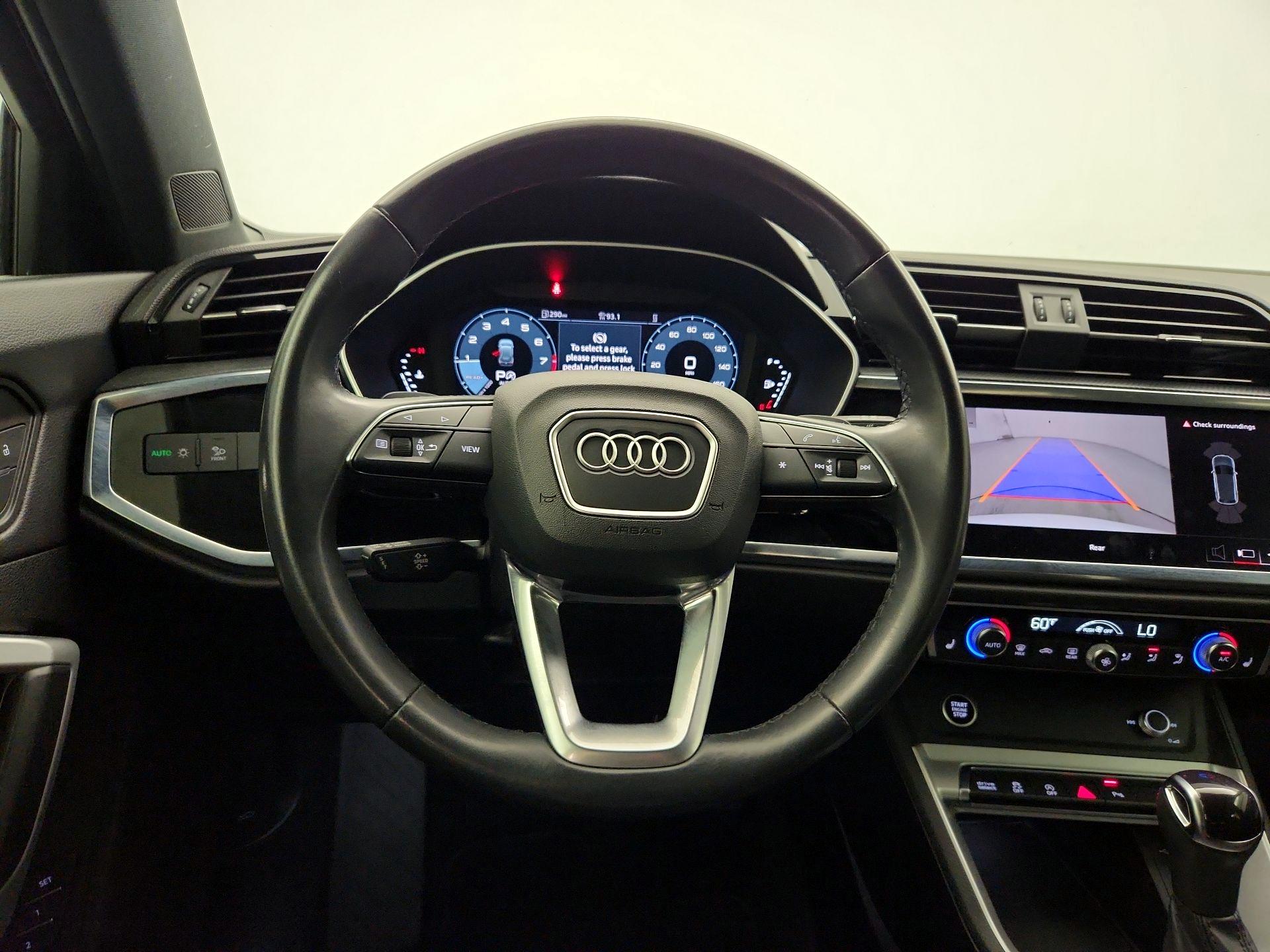 Thumbnail: 2023 Audi Q3 - 10