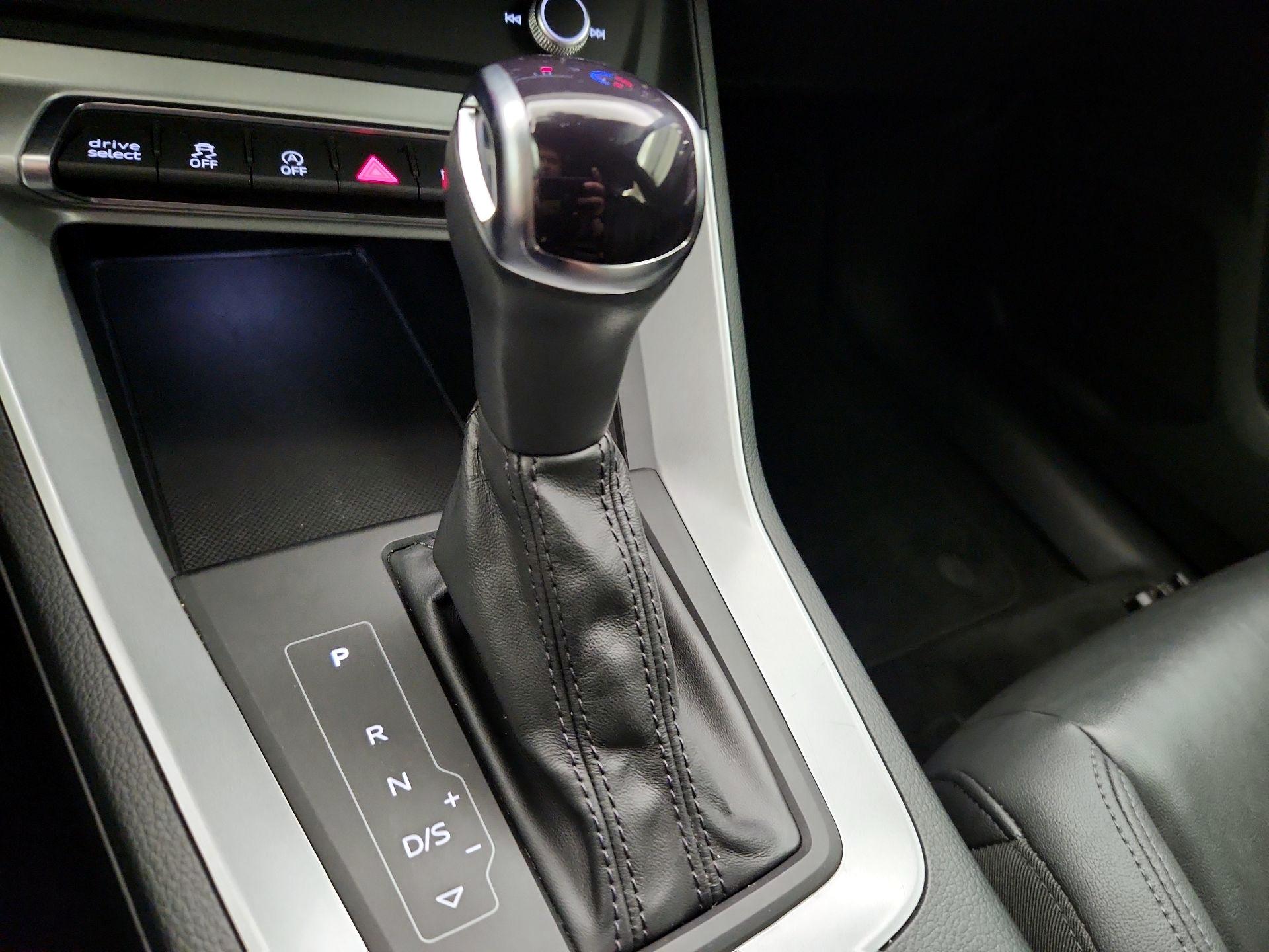 Thumbnail: 2023 Audi Q3 - 17