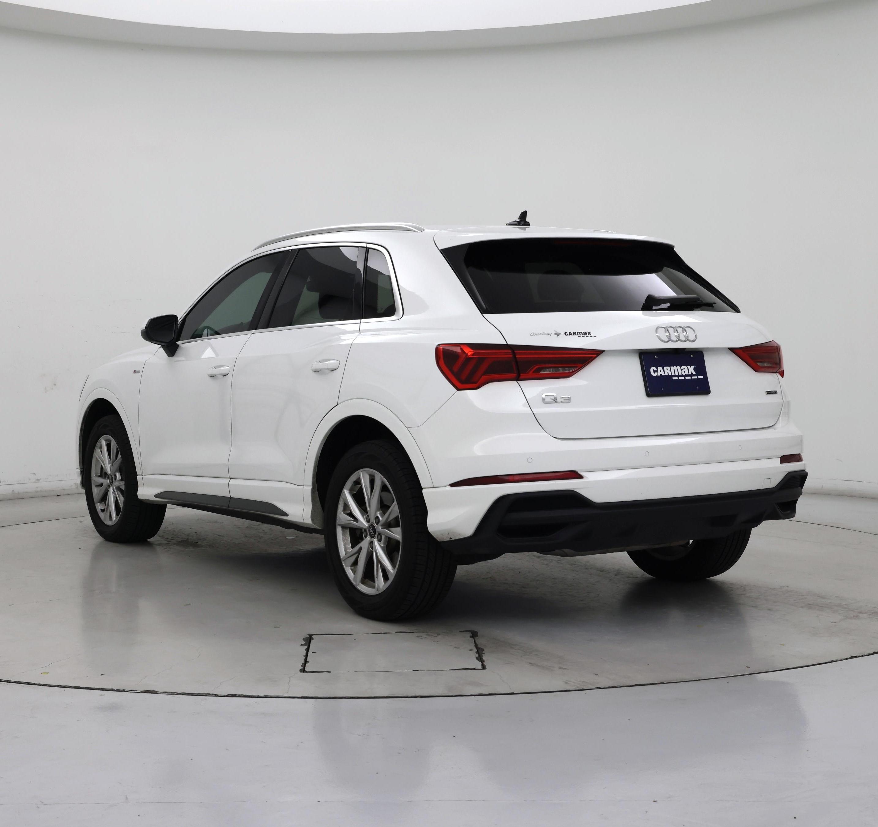 Thumbnail: 2023 Audi Q3 - 2