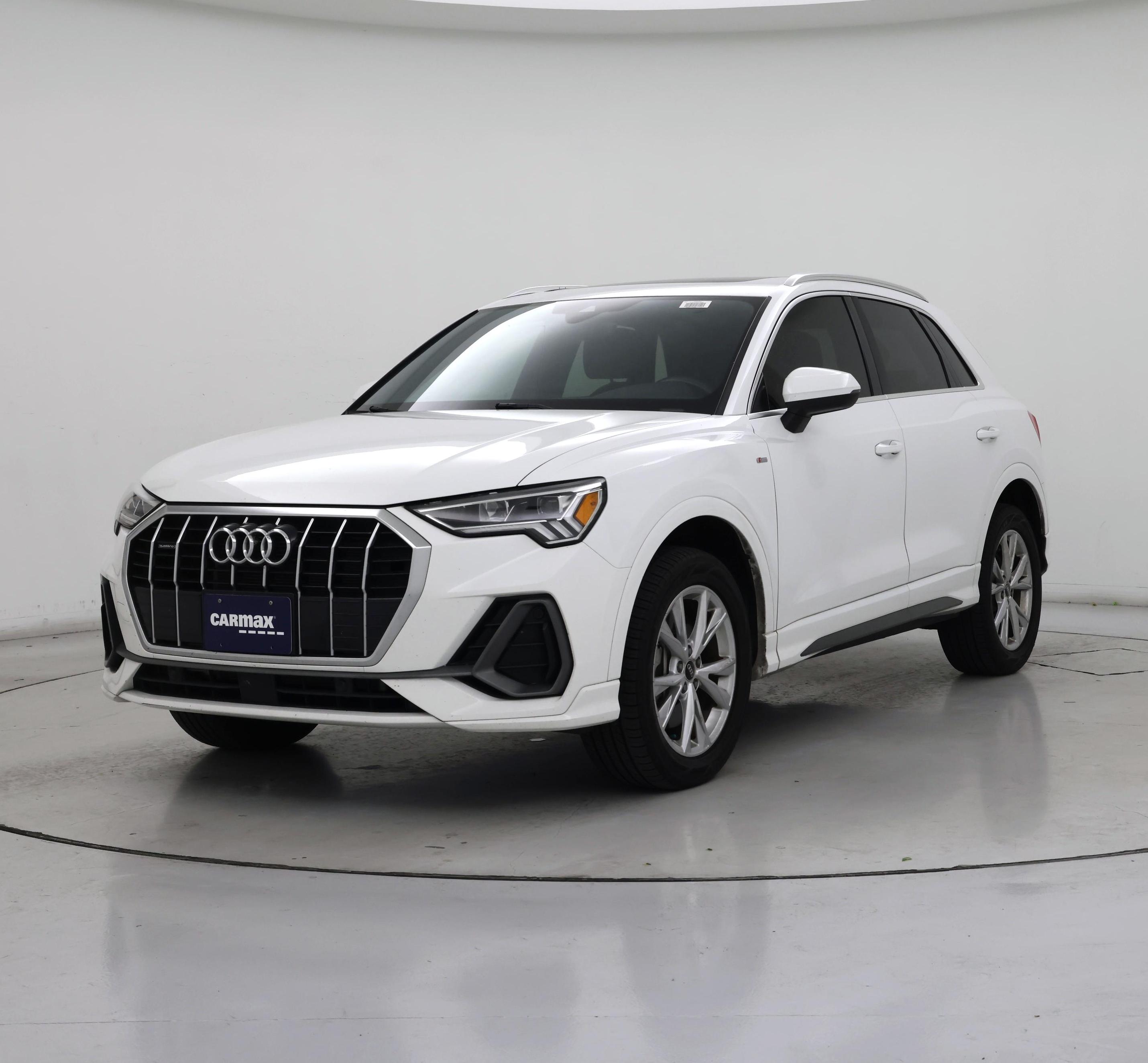 Thumbnail: 2023 Audi Q3 - 4